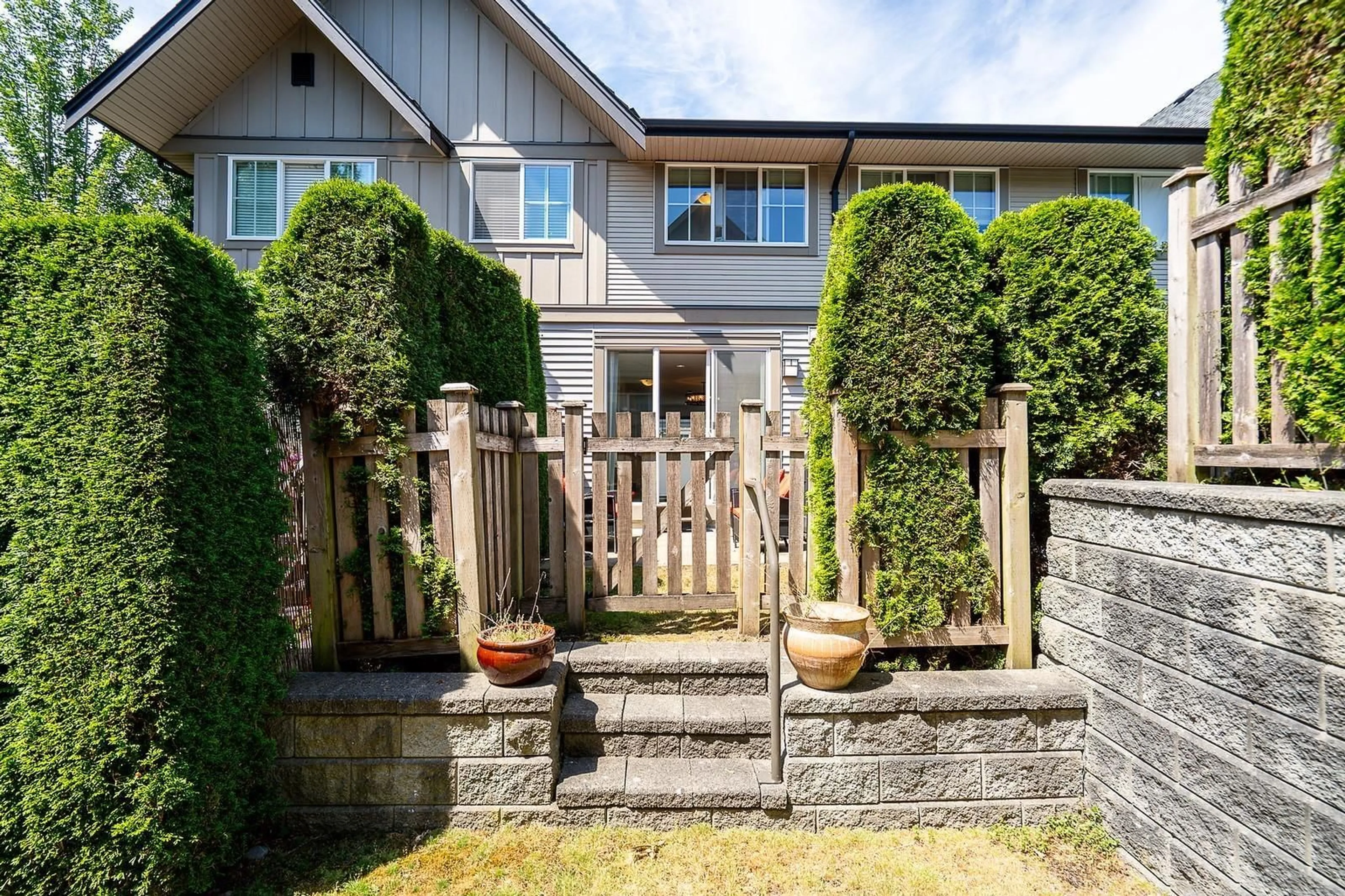 Patio, street for 229 - 2501 161A STREET, Surrey British Columbia V3Z7Y6