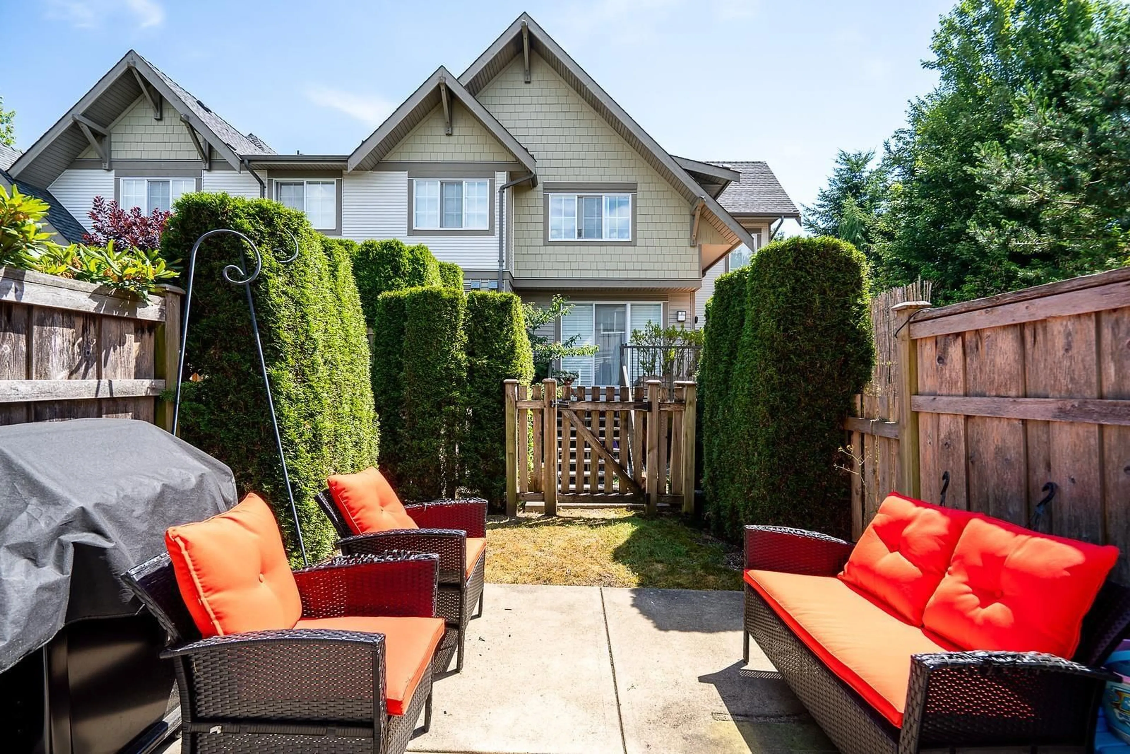 Patio, street for 229 - 2501 161A STREET, Surrey British Columbia V3Z7Y6