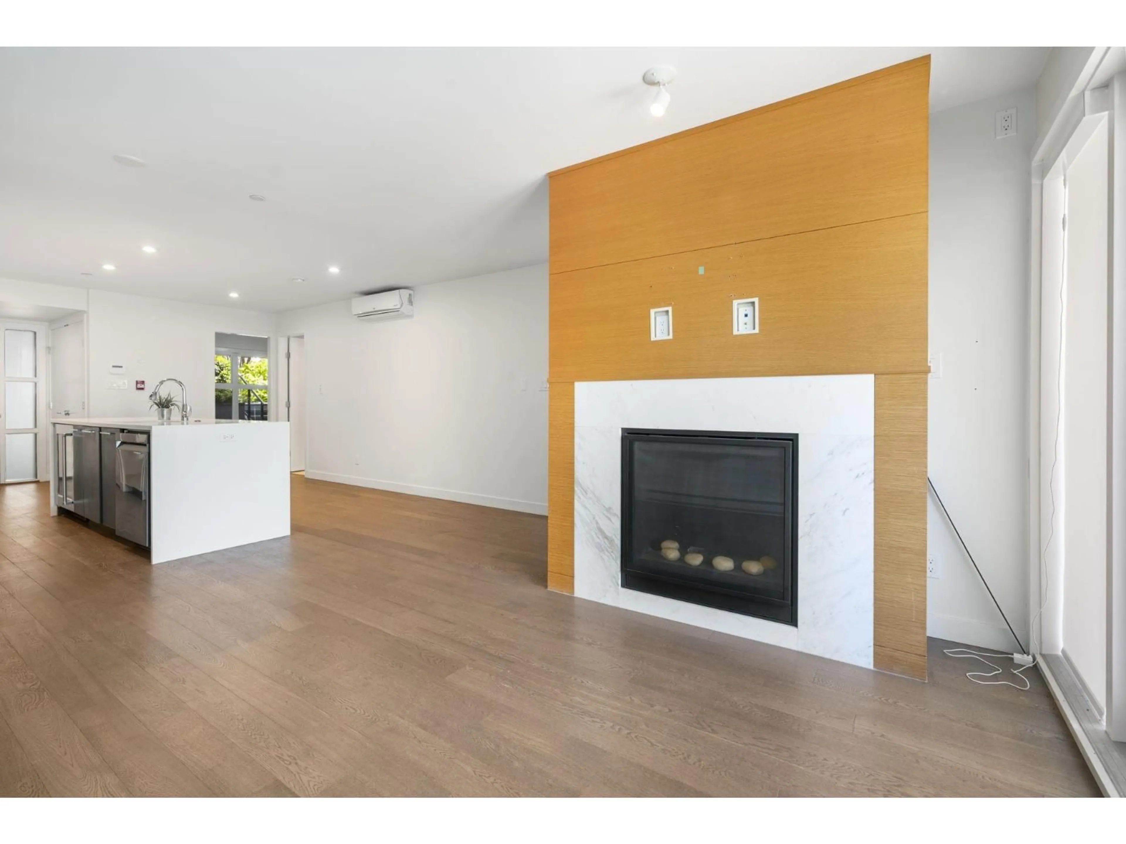 Unknown for 203 - 1150 OXFORD STREET, White Rock British Columbia V4B1C1
