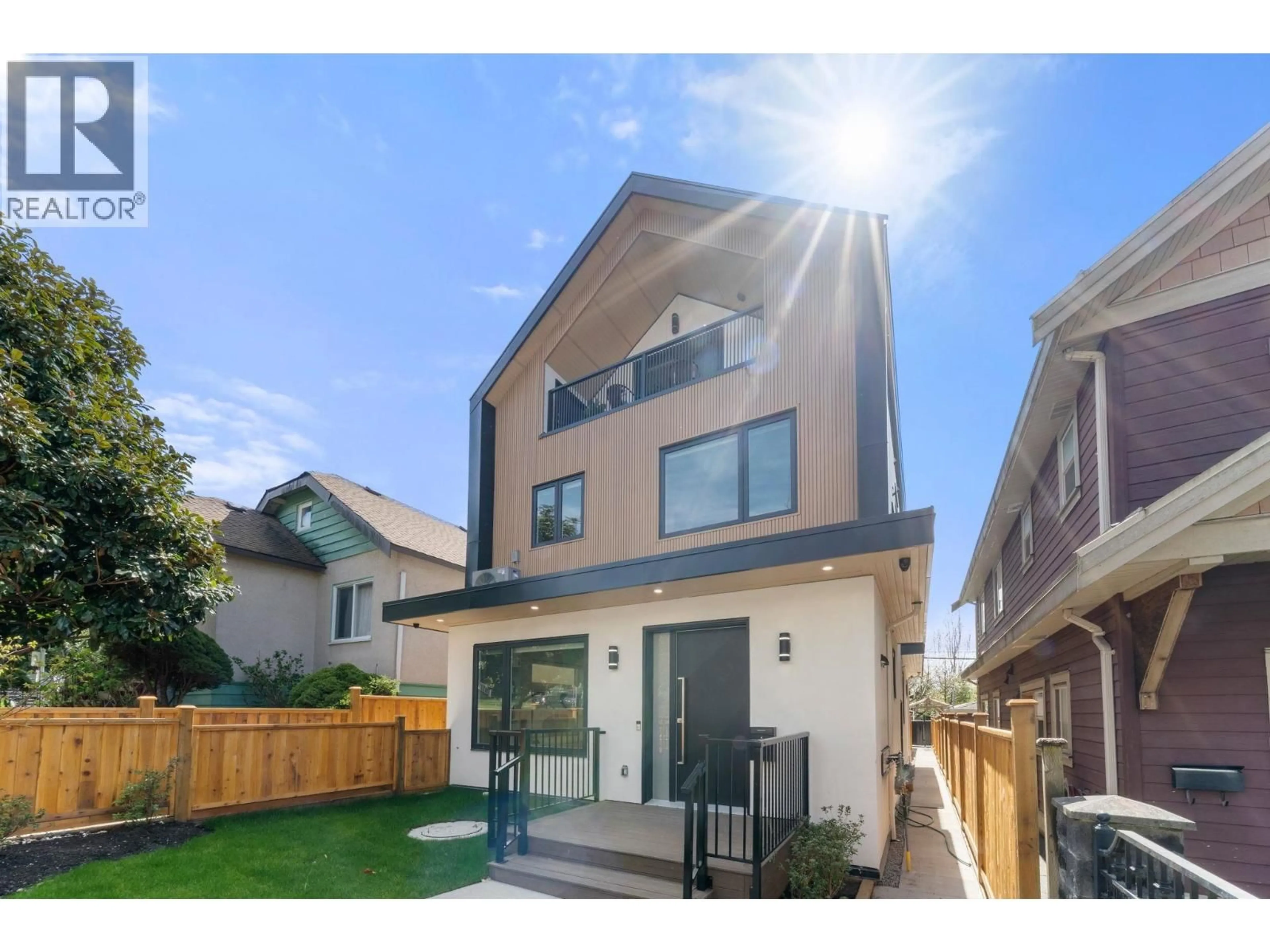 Home with vinyl exterior material, street for 1 - 1582 2ND AVENUE, Vancouver British Columbia V5N1C7