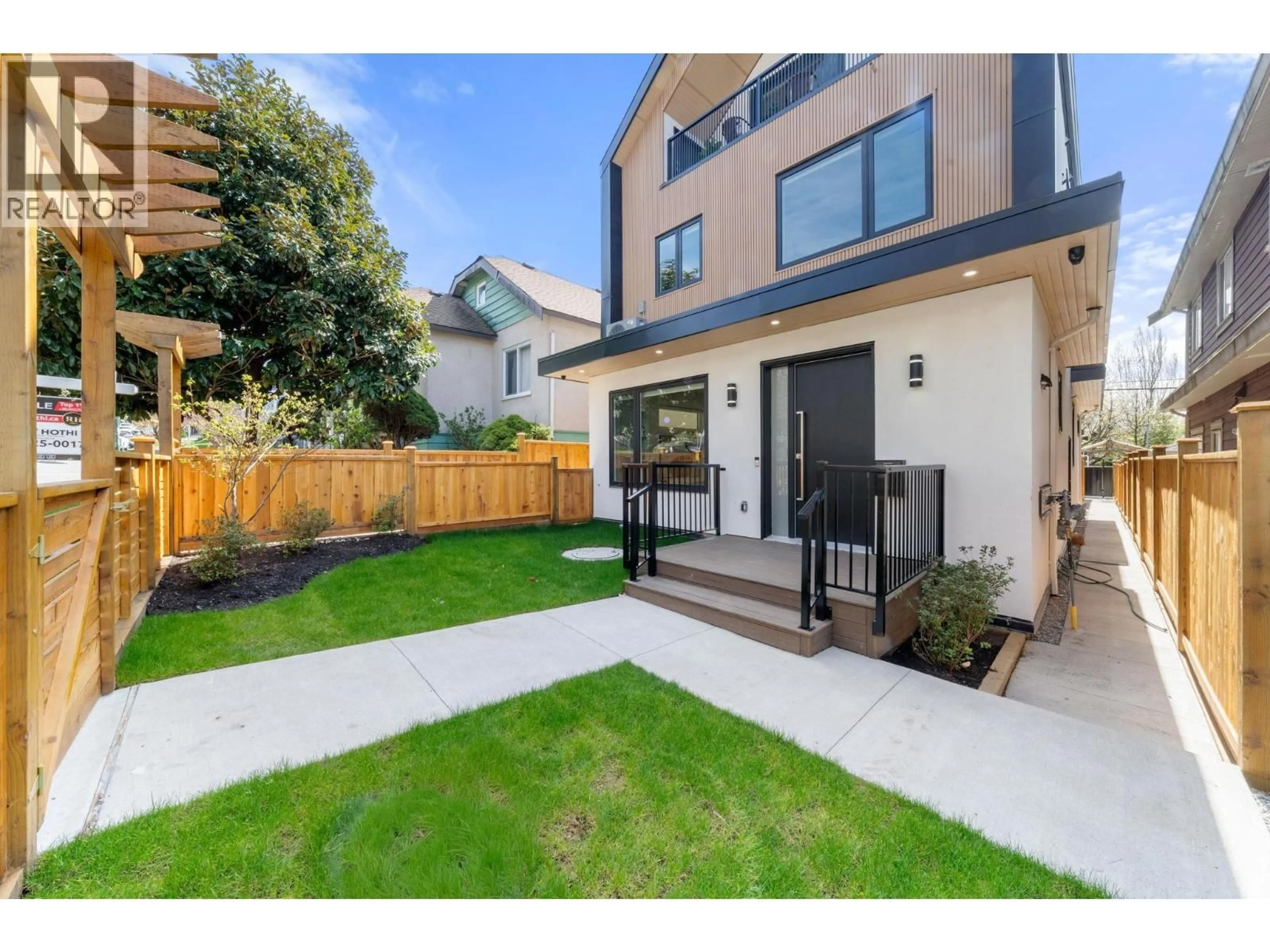 Unknown for 1 - 1582 2ND AVENUE, Vancouver British Columbia V5N1C7