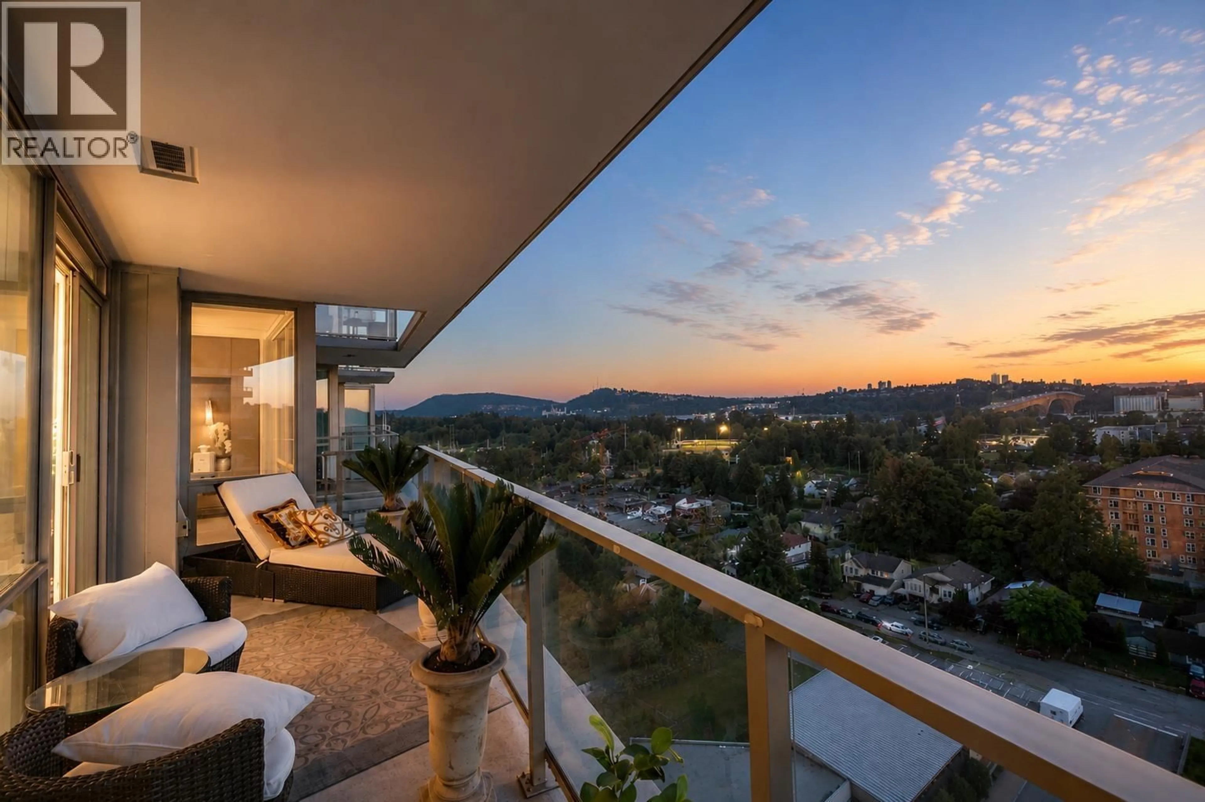 Balcony in the apartment, unknown for 1607 - 1550 FERN STREET, North Vancouver British Columbia V7J0A9
