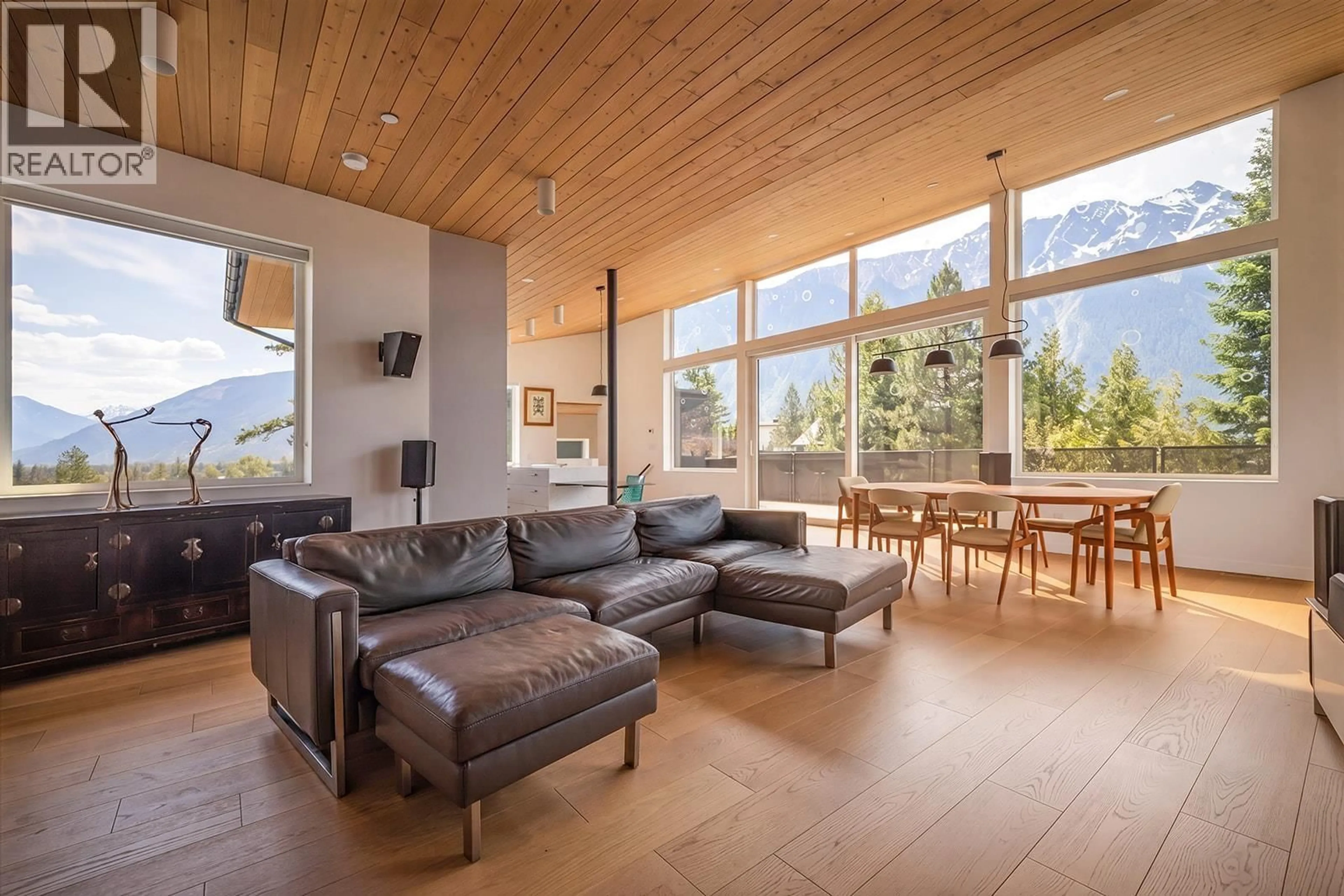 Living room with furniture, unknown for 1764 PINEWOOD DRIVE, Pemberton British Columbia V0N2L3