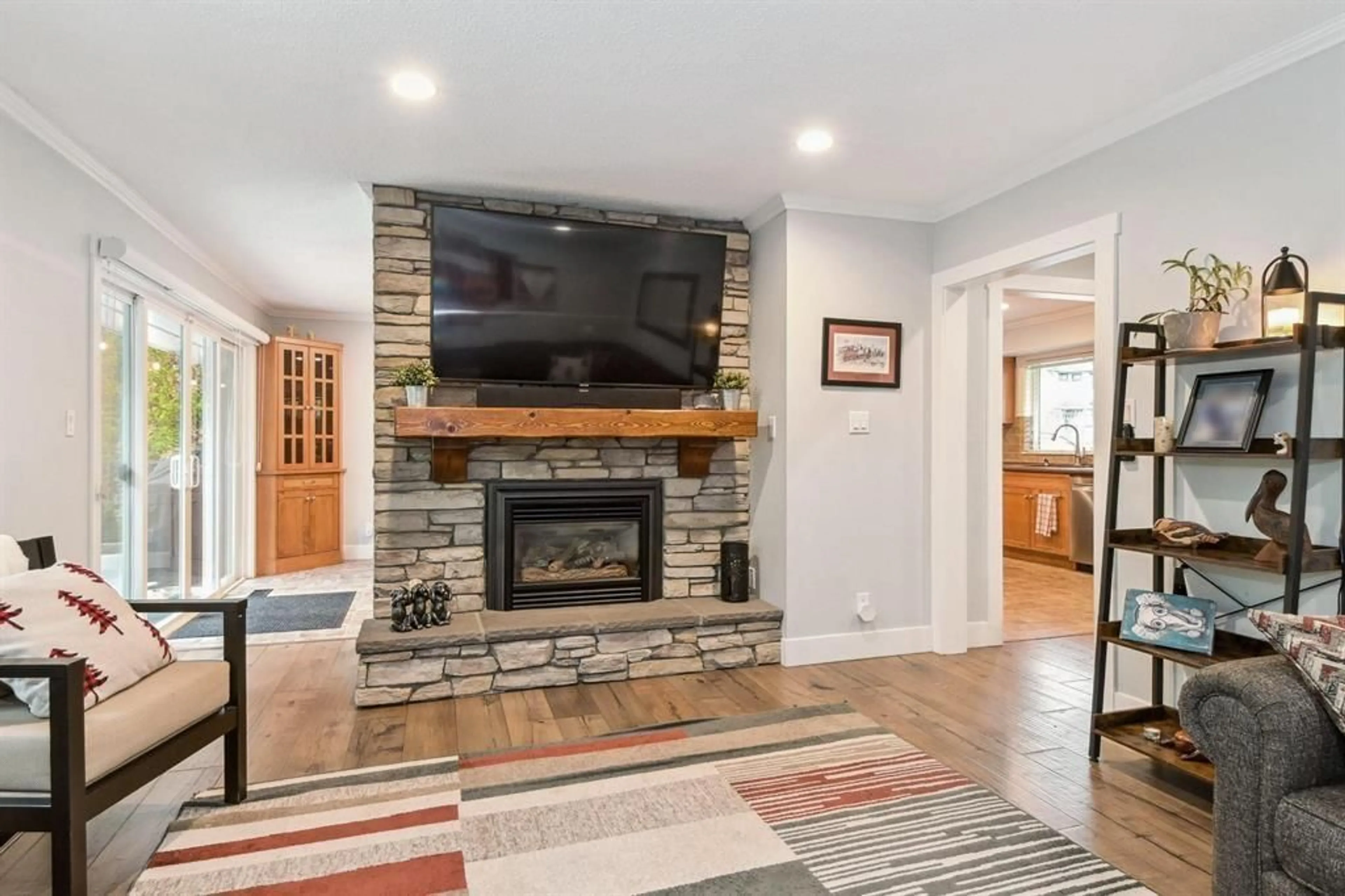 Home theater for 2739 SHEFFIELD WAY, Abbotsford British Columbia V2S4B7