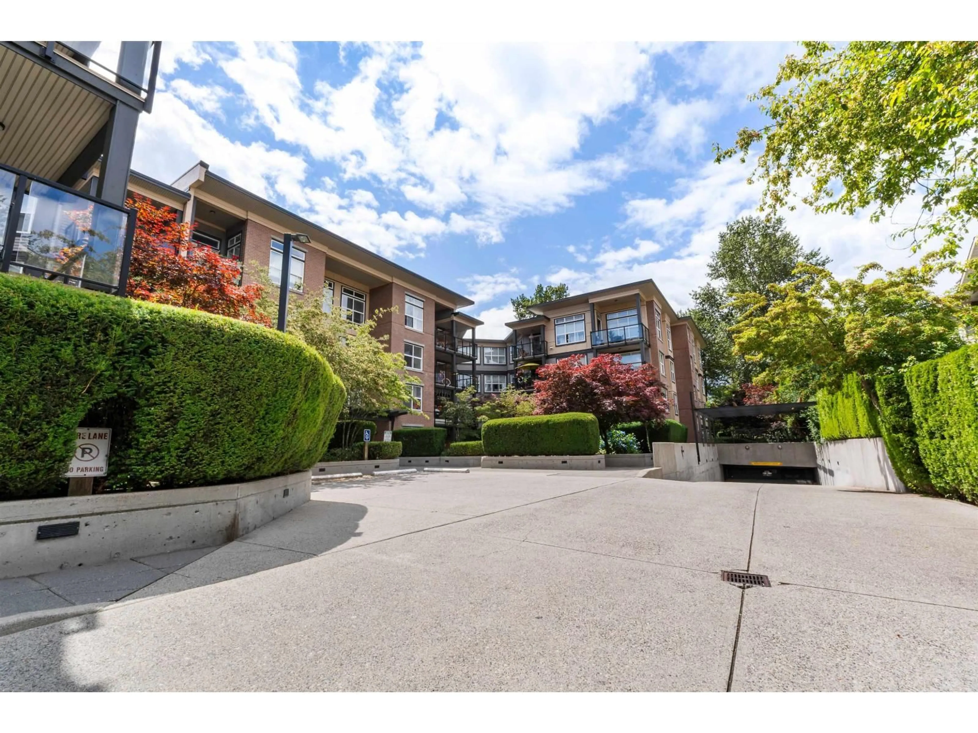 A pic from outside/outdoor area/front of a property/back of a property/a pic from drone, unknown for 216 - 10707 139 STREET, Surrey British Columbia V3T0B2