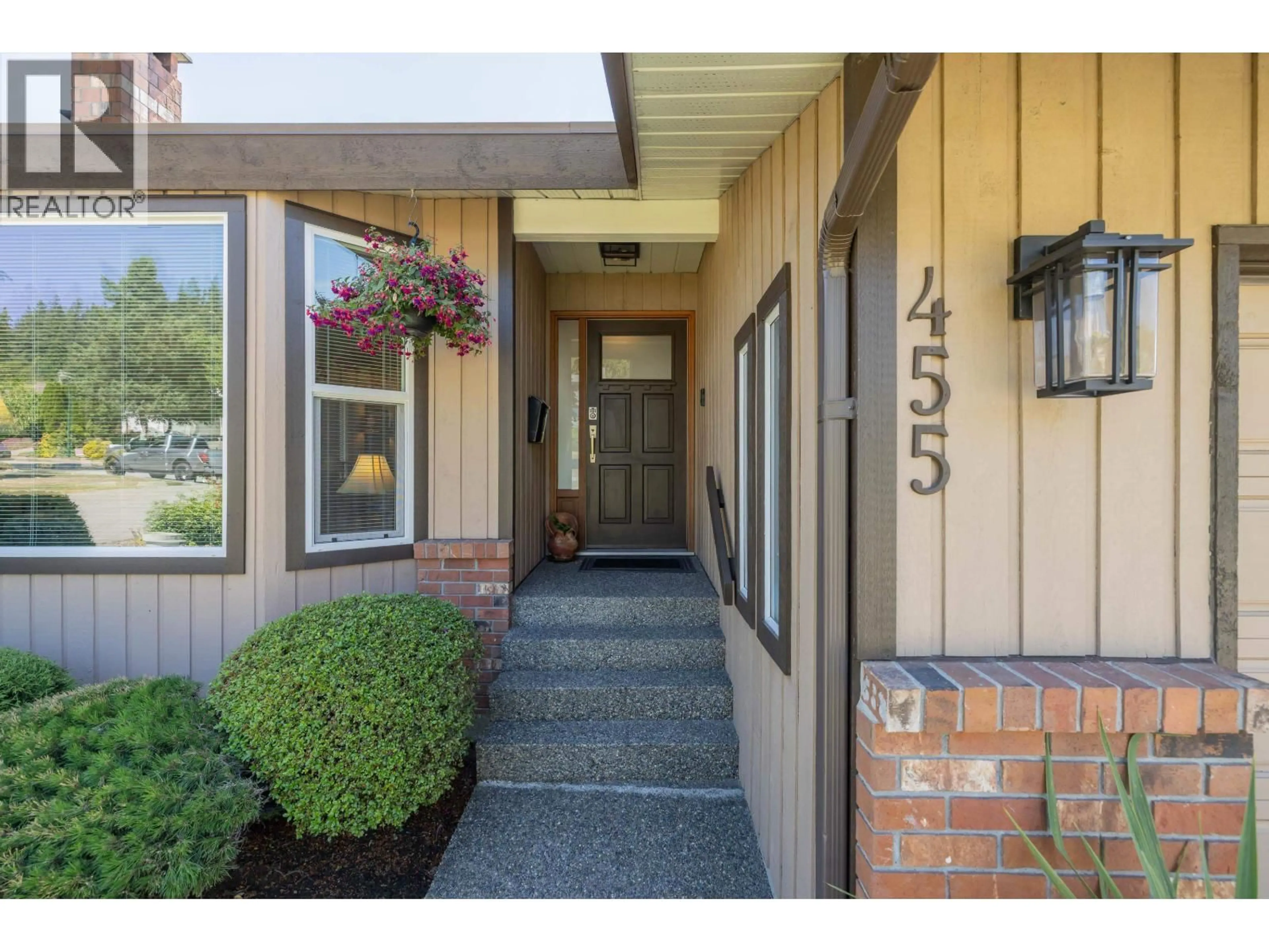 Indoor entryway for 455 ALOUETTE DRIVE, Coquitlam British Columbia V3C4Y7