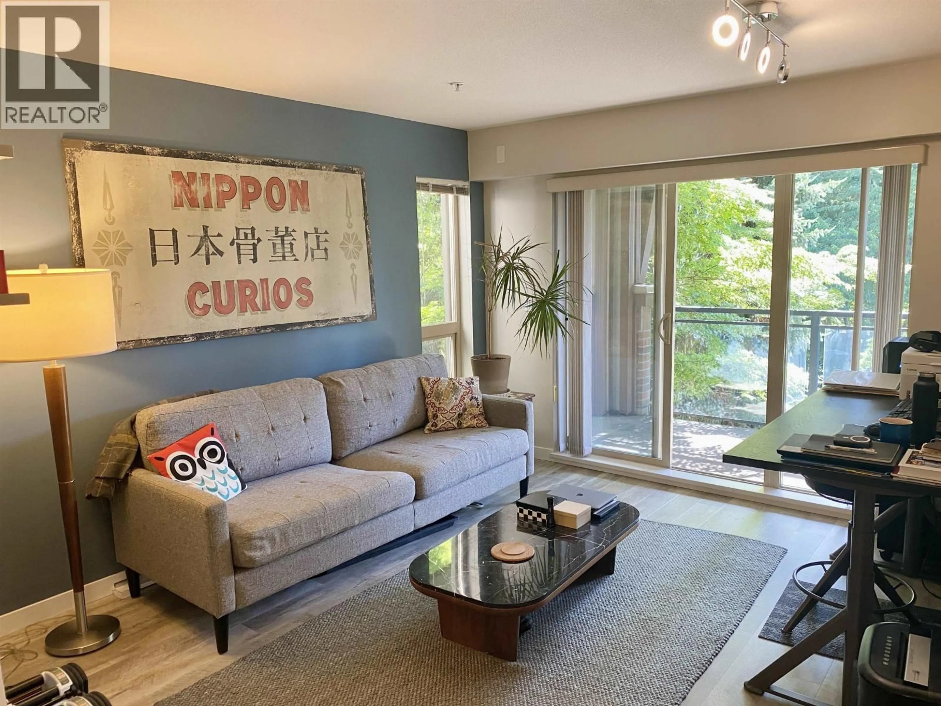 Living room with furniture, unknown for 332 - 1633 MACKAY AVENUE, North Vancouver British Columbia V7P0A2