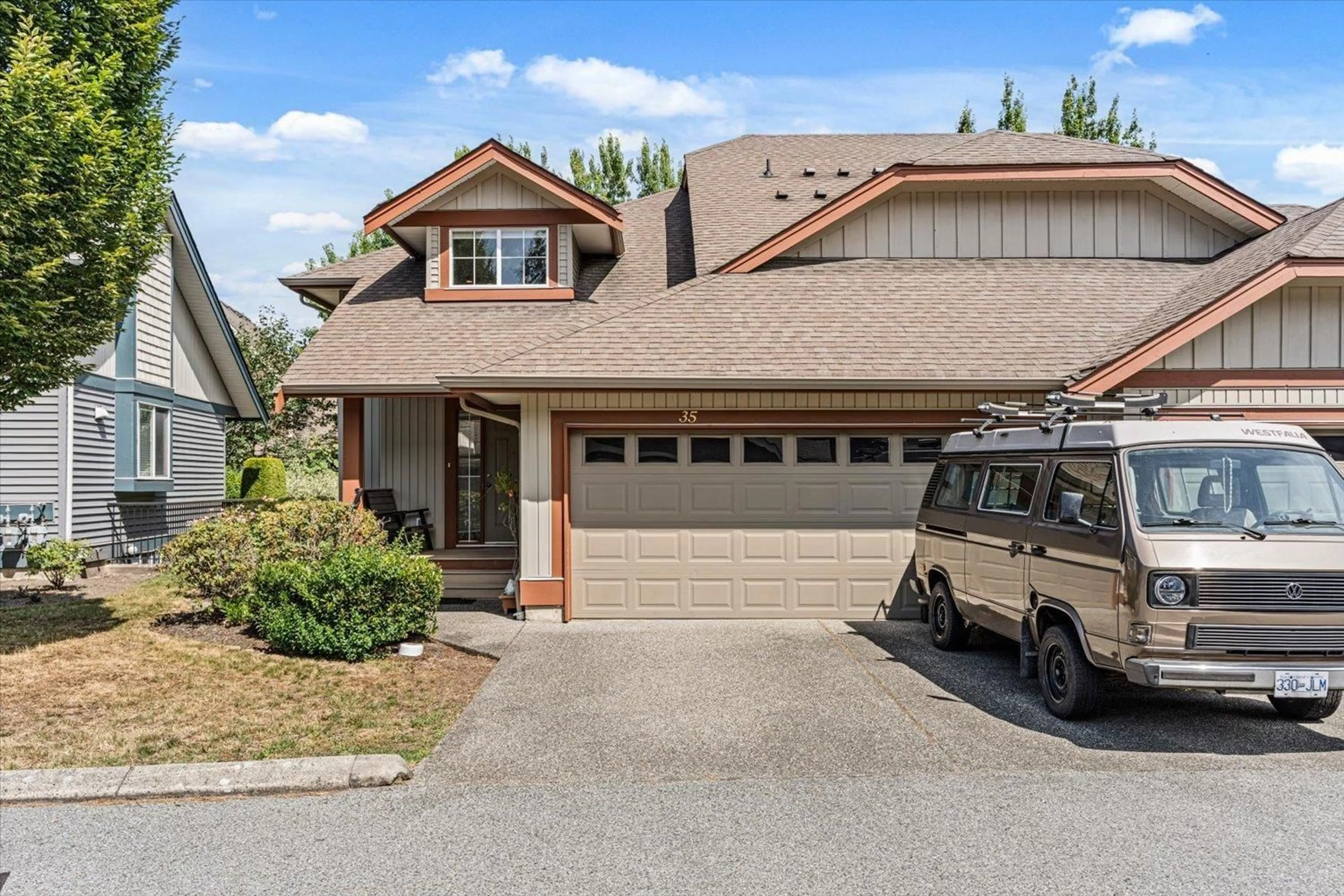 Home with vinyl exterior material, street for 35 - 45545 TAMIHI WAY, Chilliwack British Columbia V2R0G2