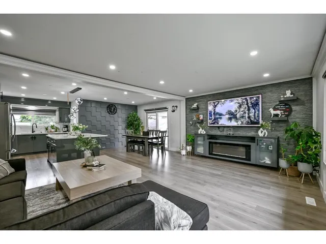 33331 LYNN AVENUE, Abbotsford 4