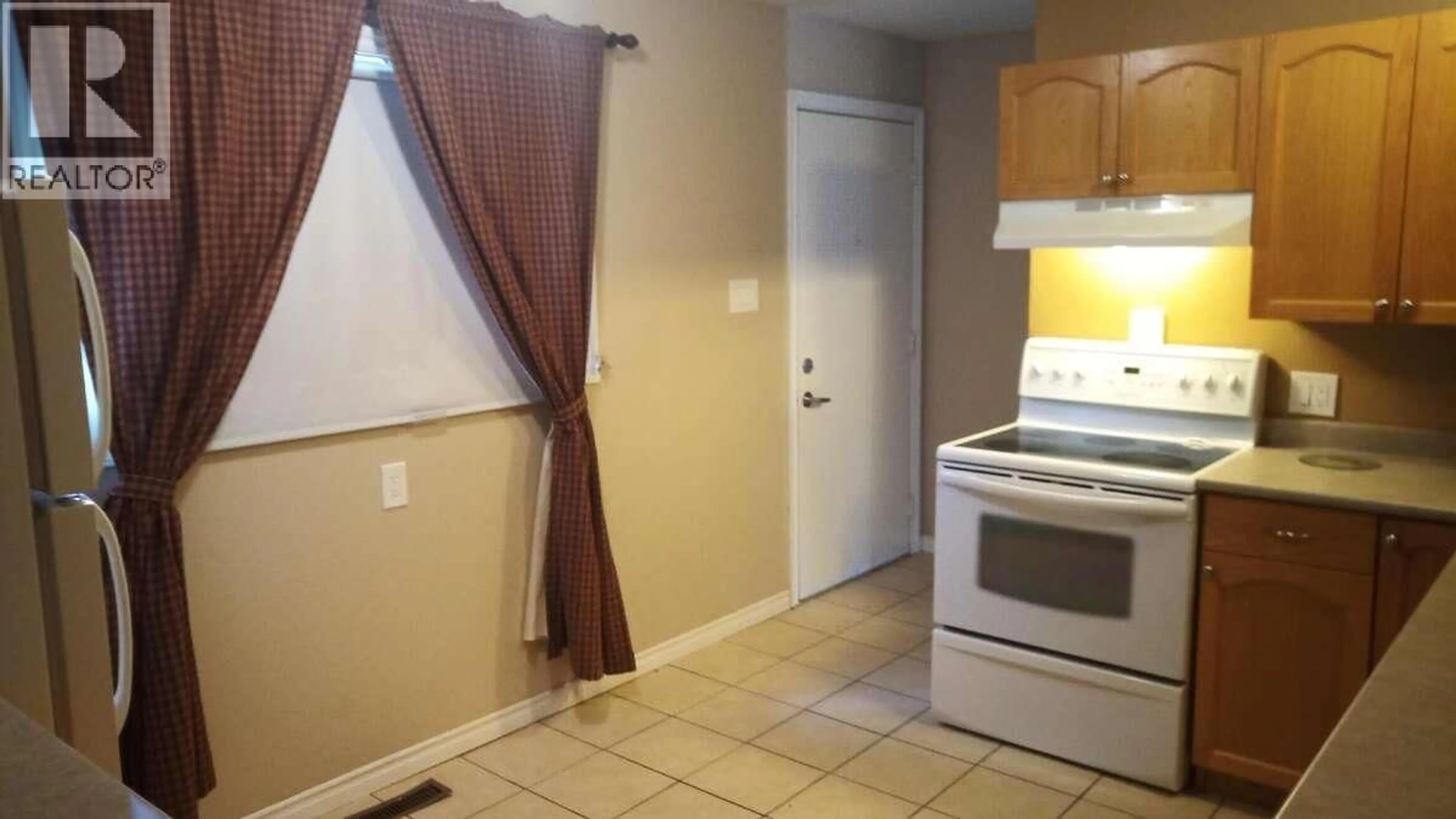 Standard kitchen, unknown for F34 - 1900 STRATHCONA AVENUE, Prince George British Columbia V2L2V9