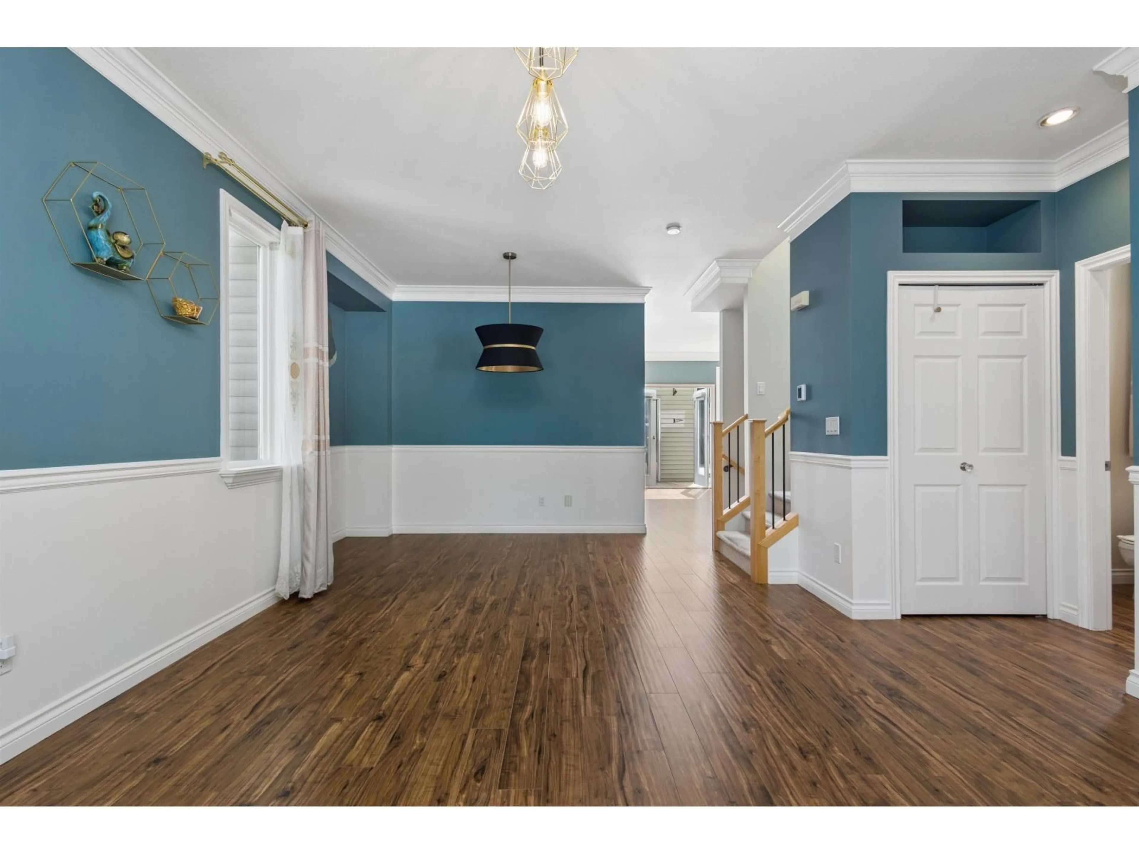 Indoor foyer for 8838 216 STREET, Langley British Columbia V1M3Z5