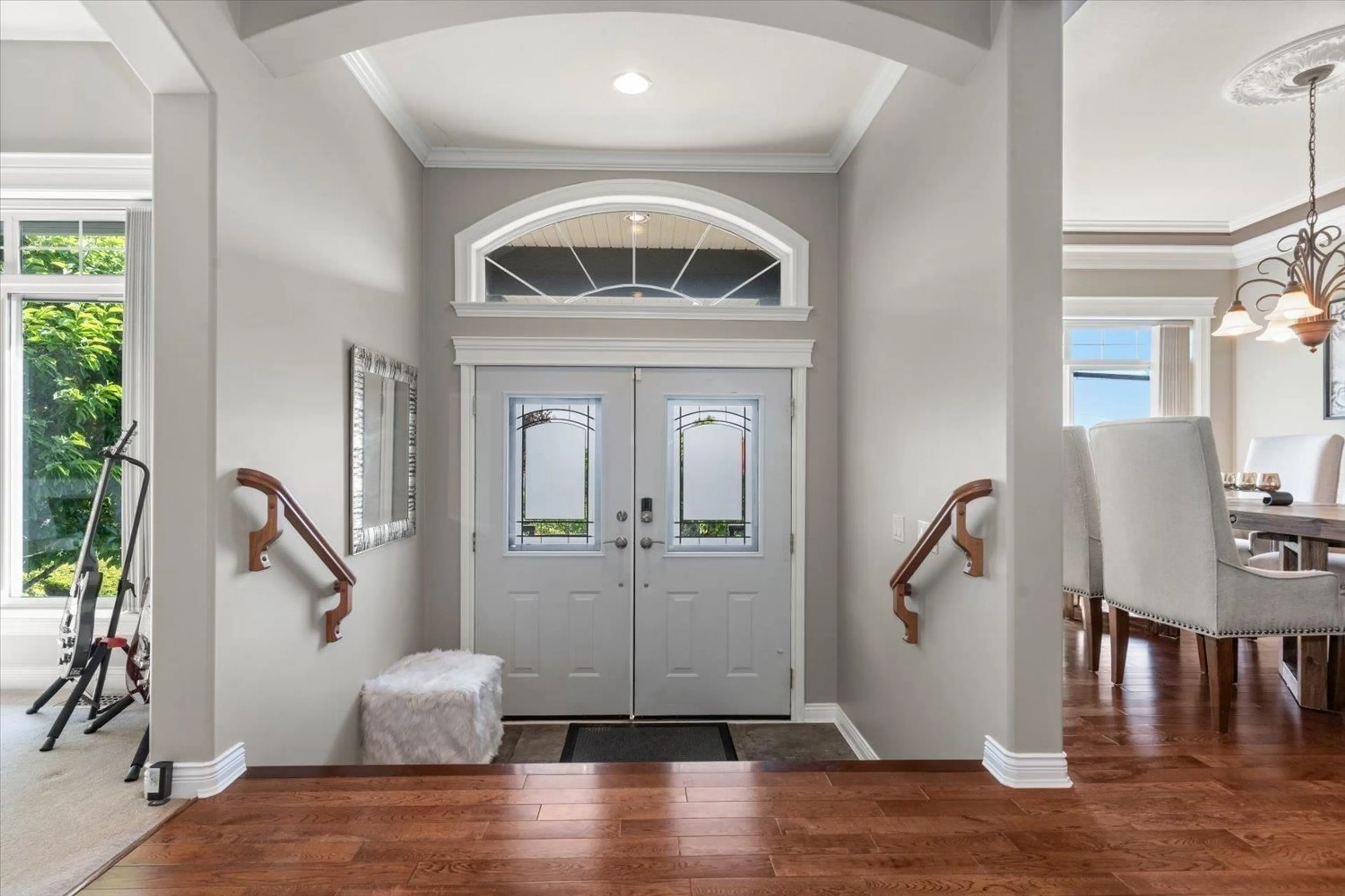 Indoor entryway for 2655 STONECROFT DRIVE, Abbotsford British Columbia V3G1K8