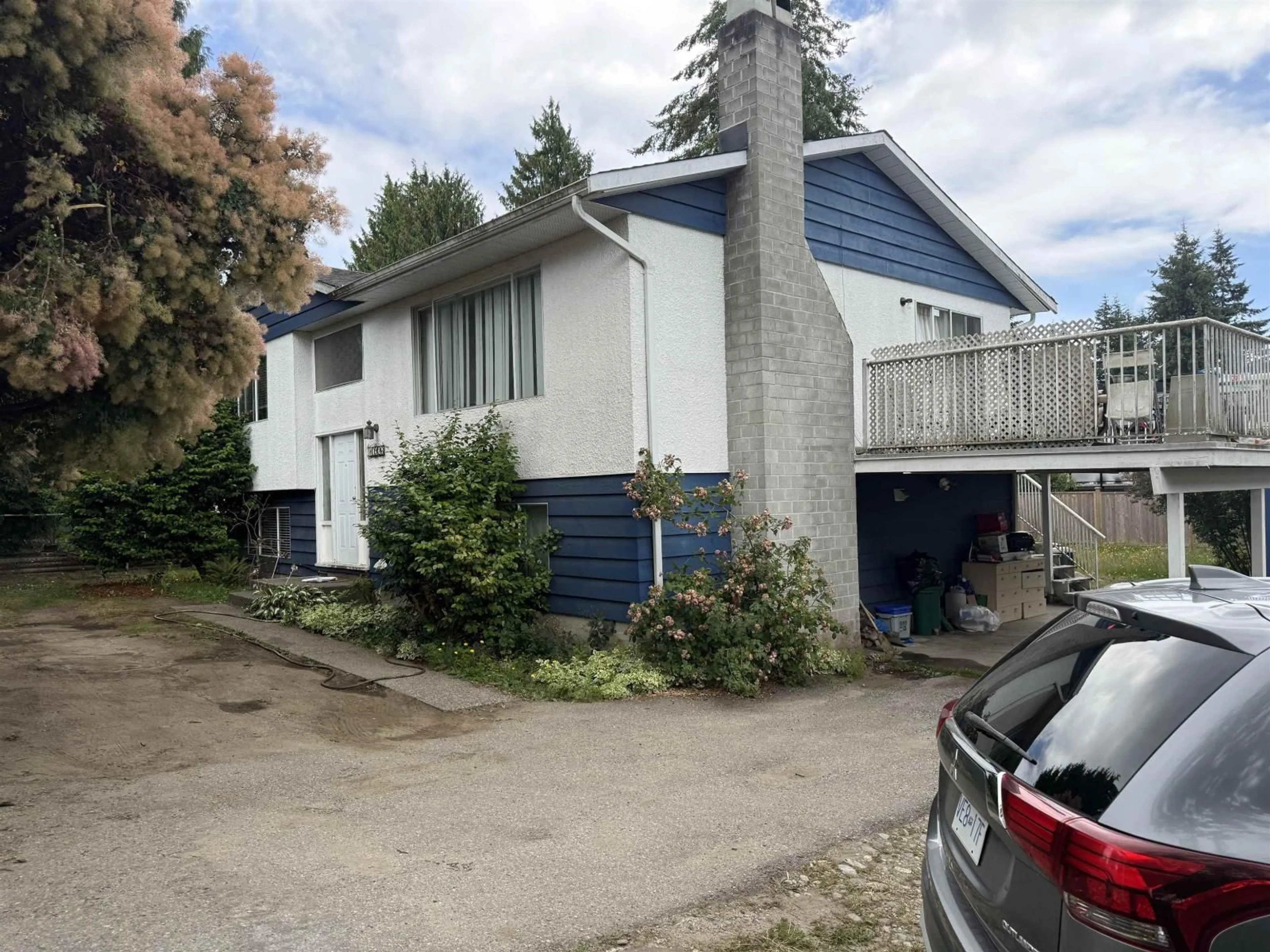 A pic from outside/outdoor area/front of a property/back of a property/a pic from drone, street for 10926 80 AVENUE, Delta British Columbia V4C1W3
