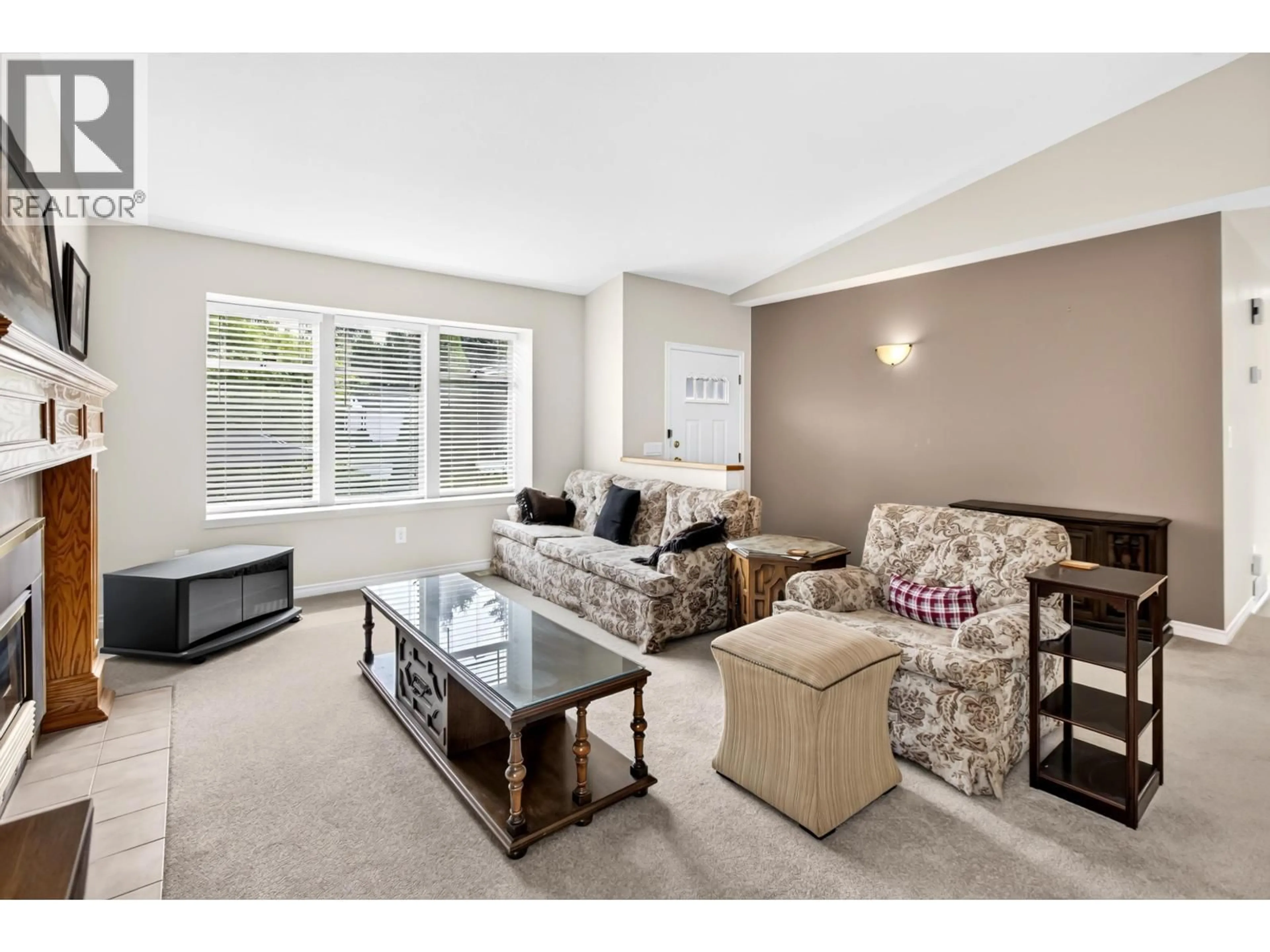 Living room with furniture, unknown for 11957 237A STREET, Maple Ridge British Columbia V4R1V9