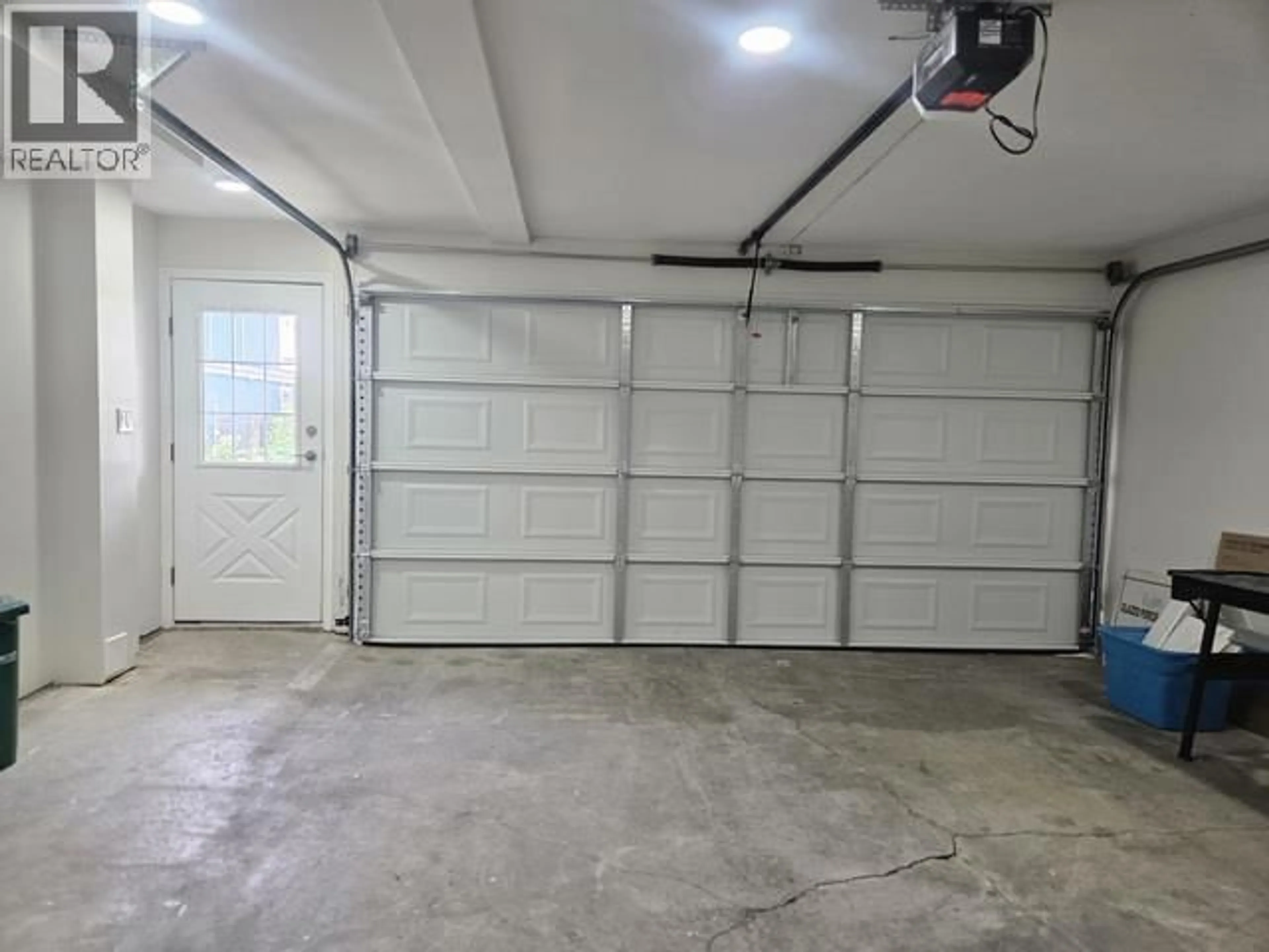 Indoor garage for 38 - 11571 THORPE ROAD, Richmond British Columbia V6X3Z4