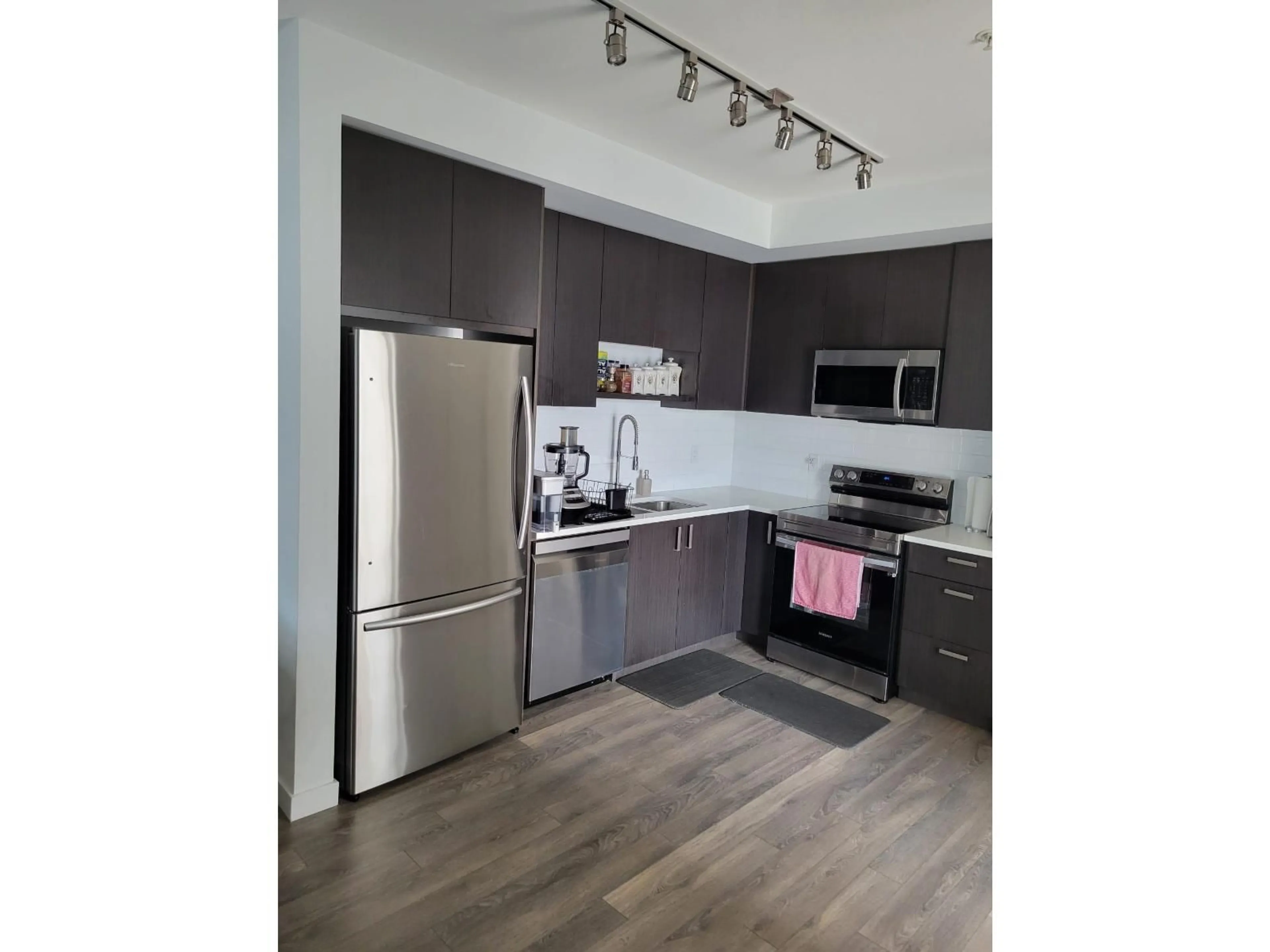 Unknown for 319 - 13623 81A AVENUE, Surrey British Columbia V3W3N7