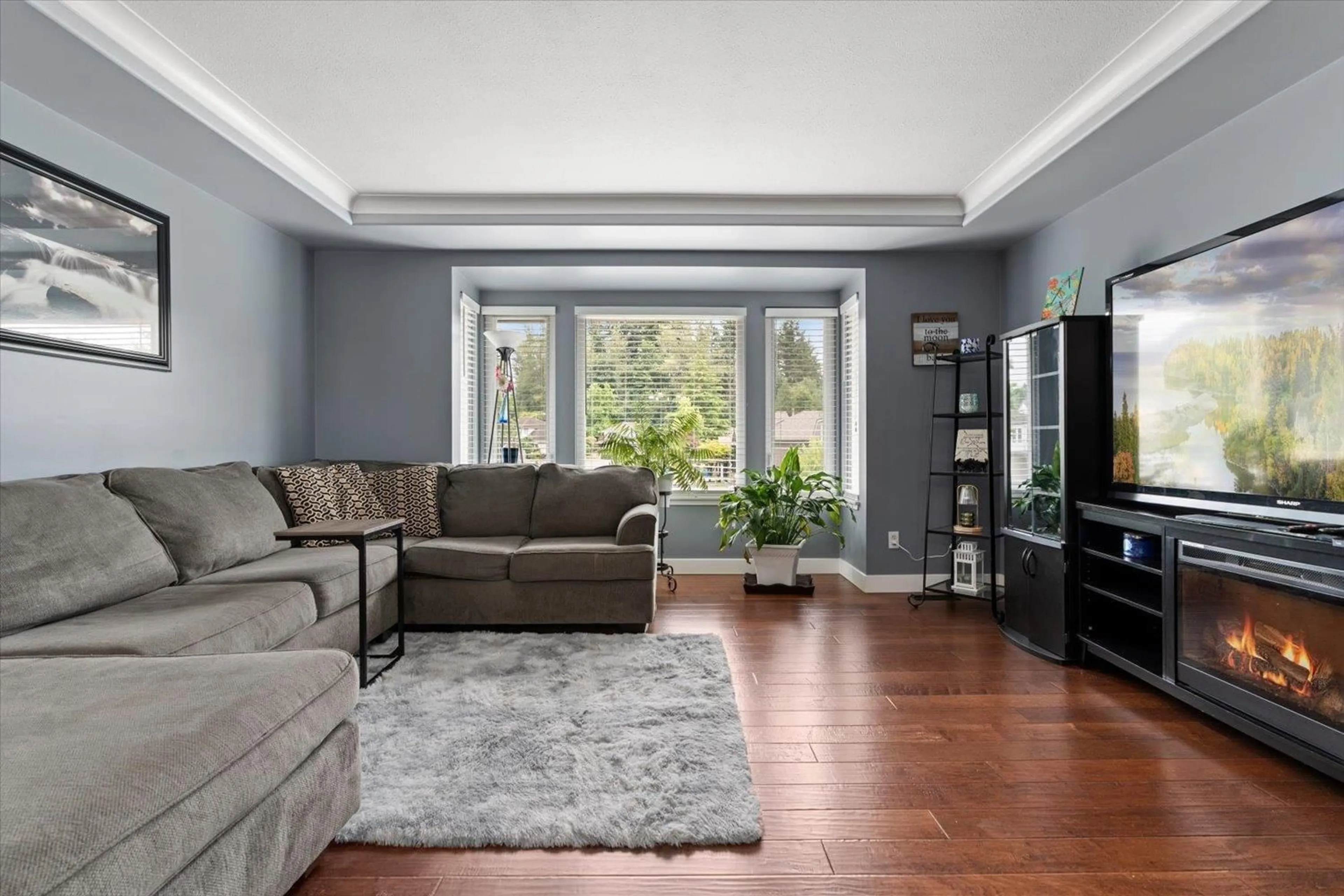 Living room with furniture, unknown for 34870 CASSIAR COURT, Abbotsford British Columbia V2S7G9