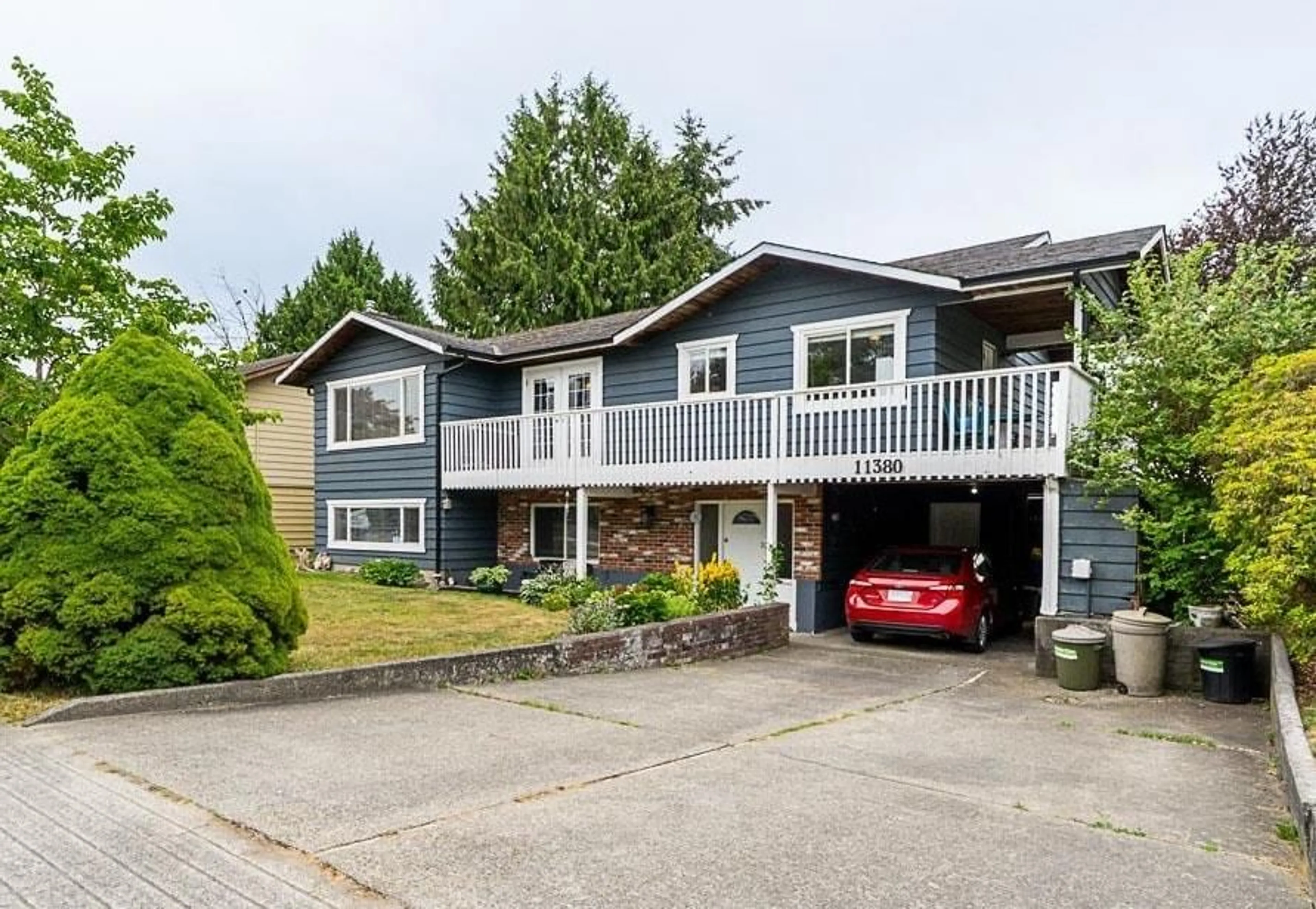 Home with vinyl exterior material, street for 11380 75B AVENUE, Delta British Columbia V4C1K3
