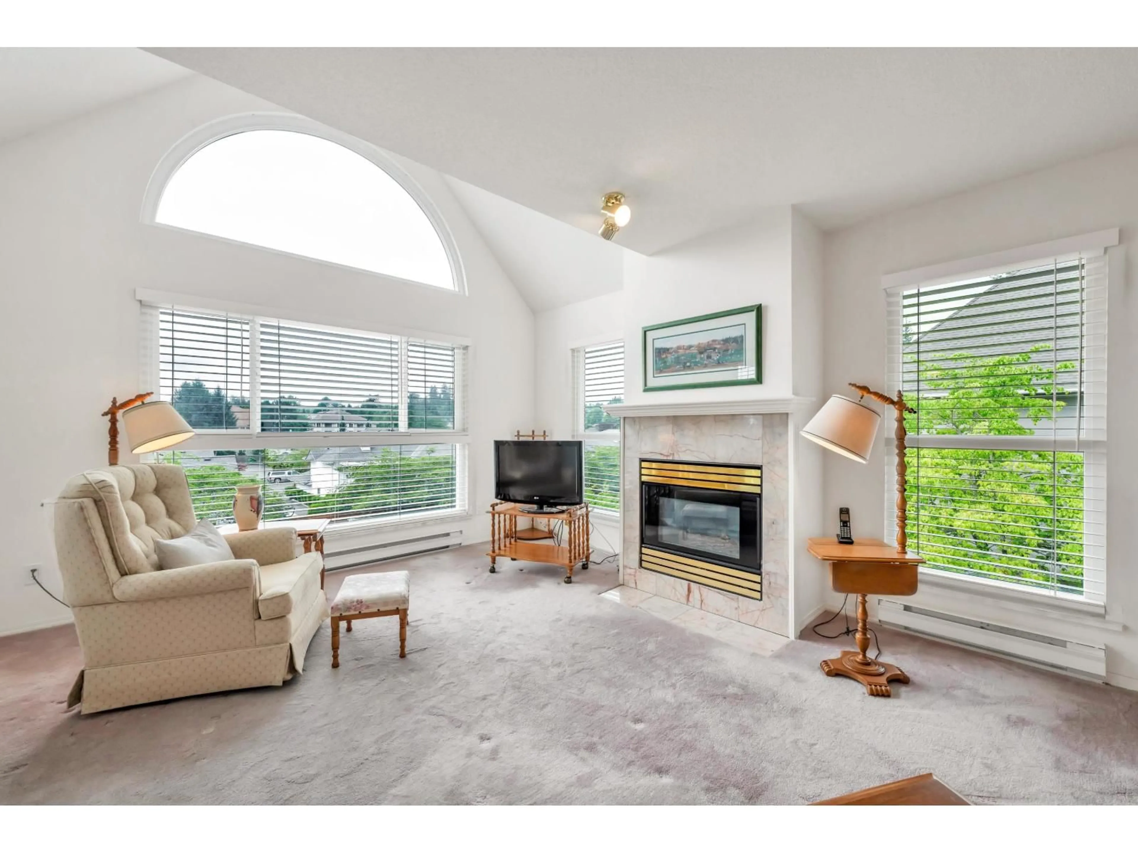 Living room with furniture, unknown for 314 - 19835 64 AVENUE, Langley British Columbia V2Y1L8