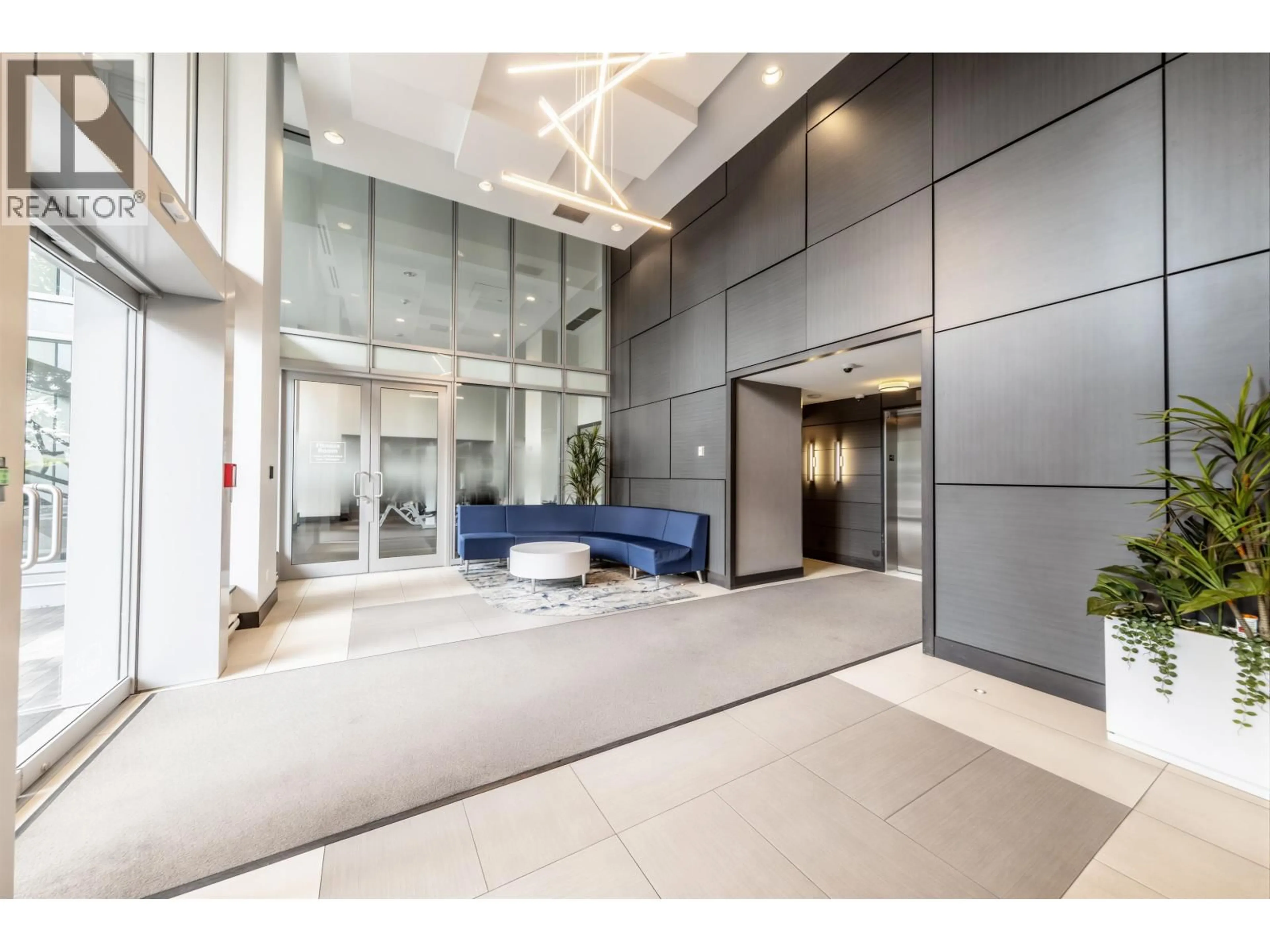 Indoor foyer for 2603 - 2232 DOUGLAS ROAD, Burnaby British Columbia V5C0G9