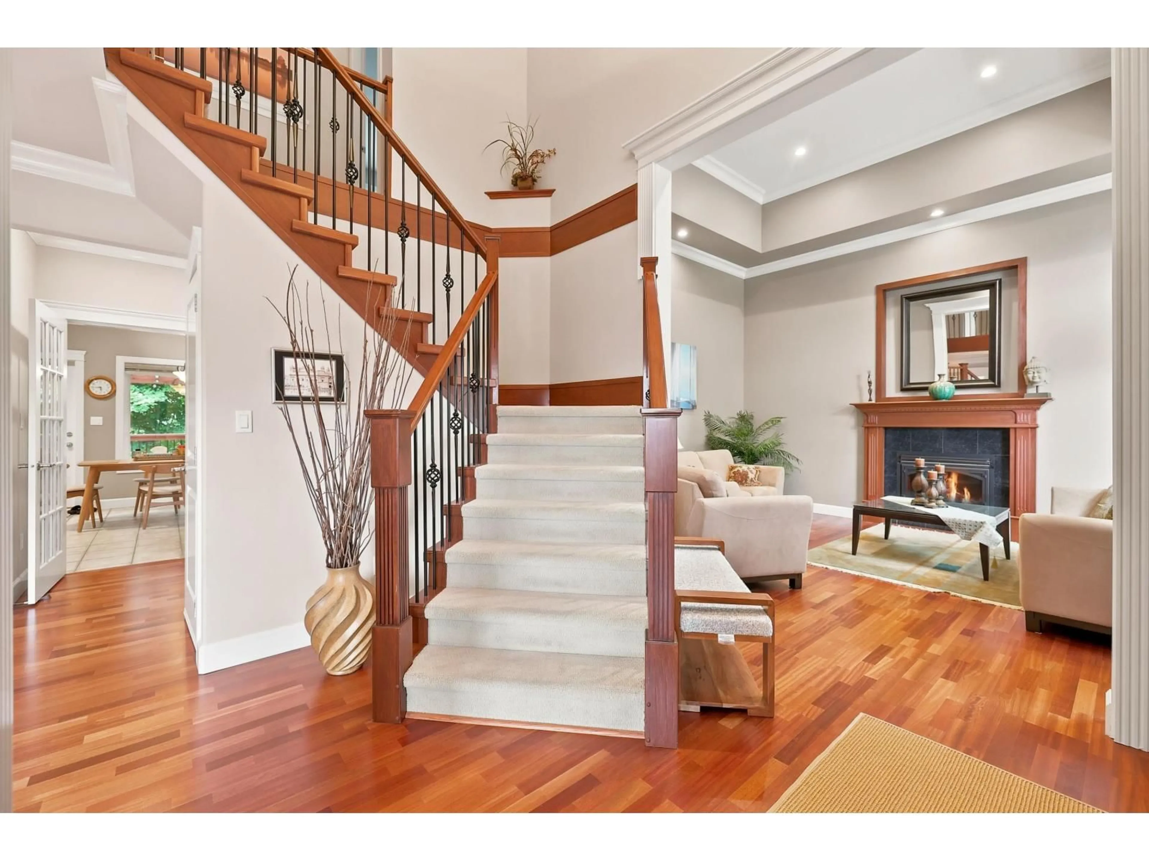 Indoor entryway for 7260 149 STREET, Surrey British Columbia V3S0T7