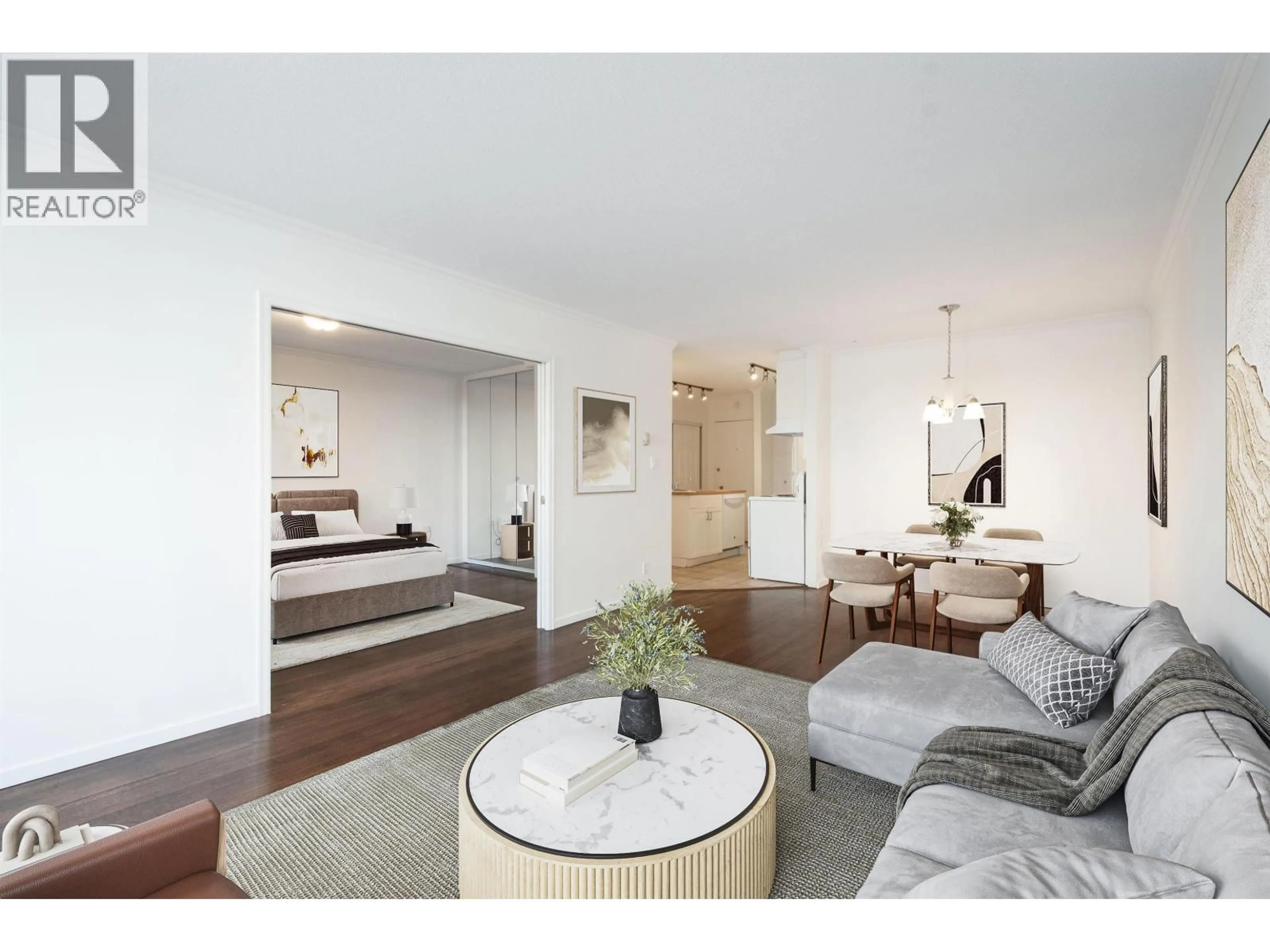 Living room with furniture, unknown for 108 - 1425 ESQUIMALT AVENUE, West Vancouver British Columbia V7T1L1