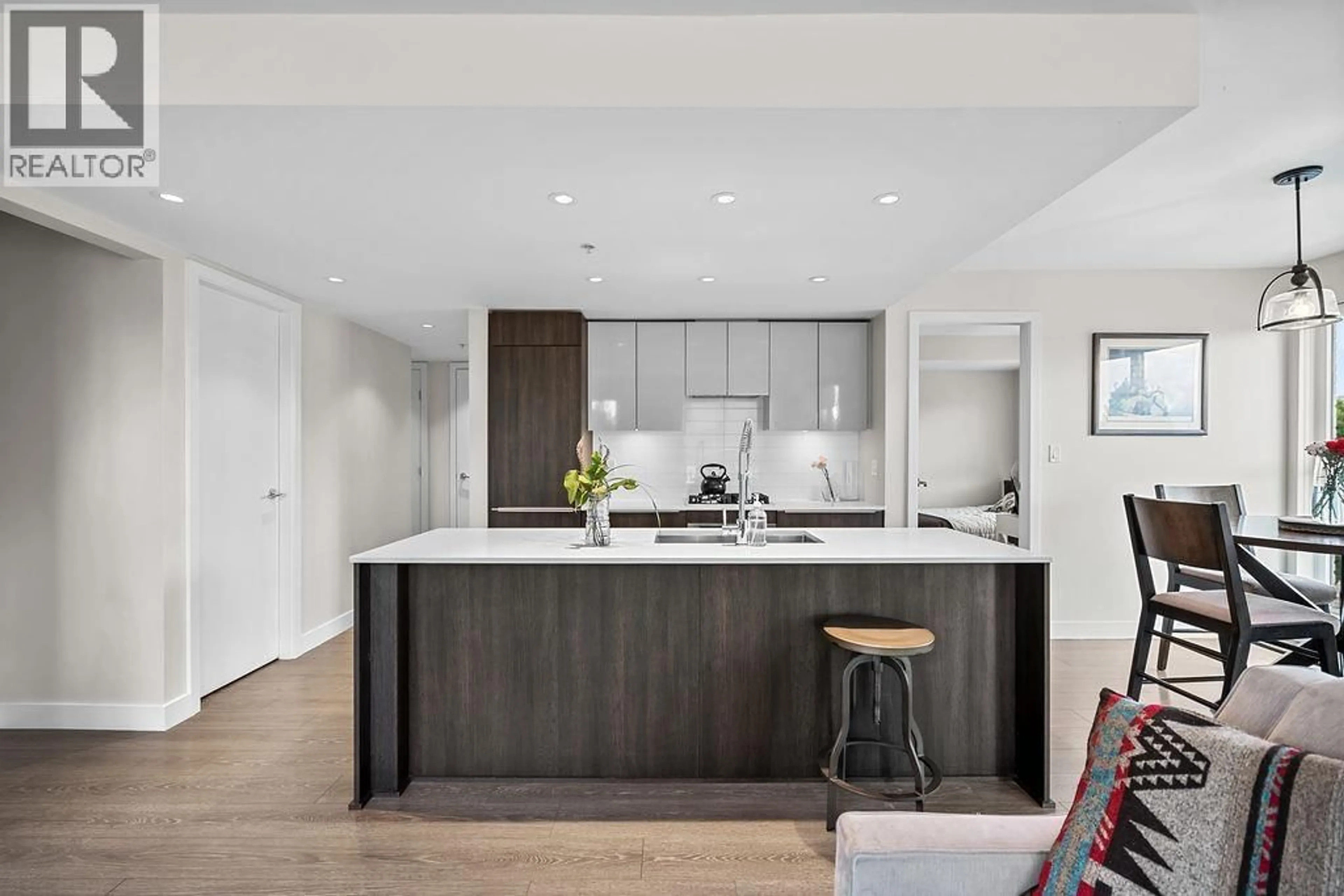 Contemporary kitchen, unknown for 324 - 1588 HASTINGS STREET, Vancouver British Columbia V5L0B8