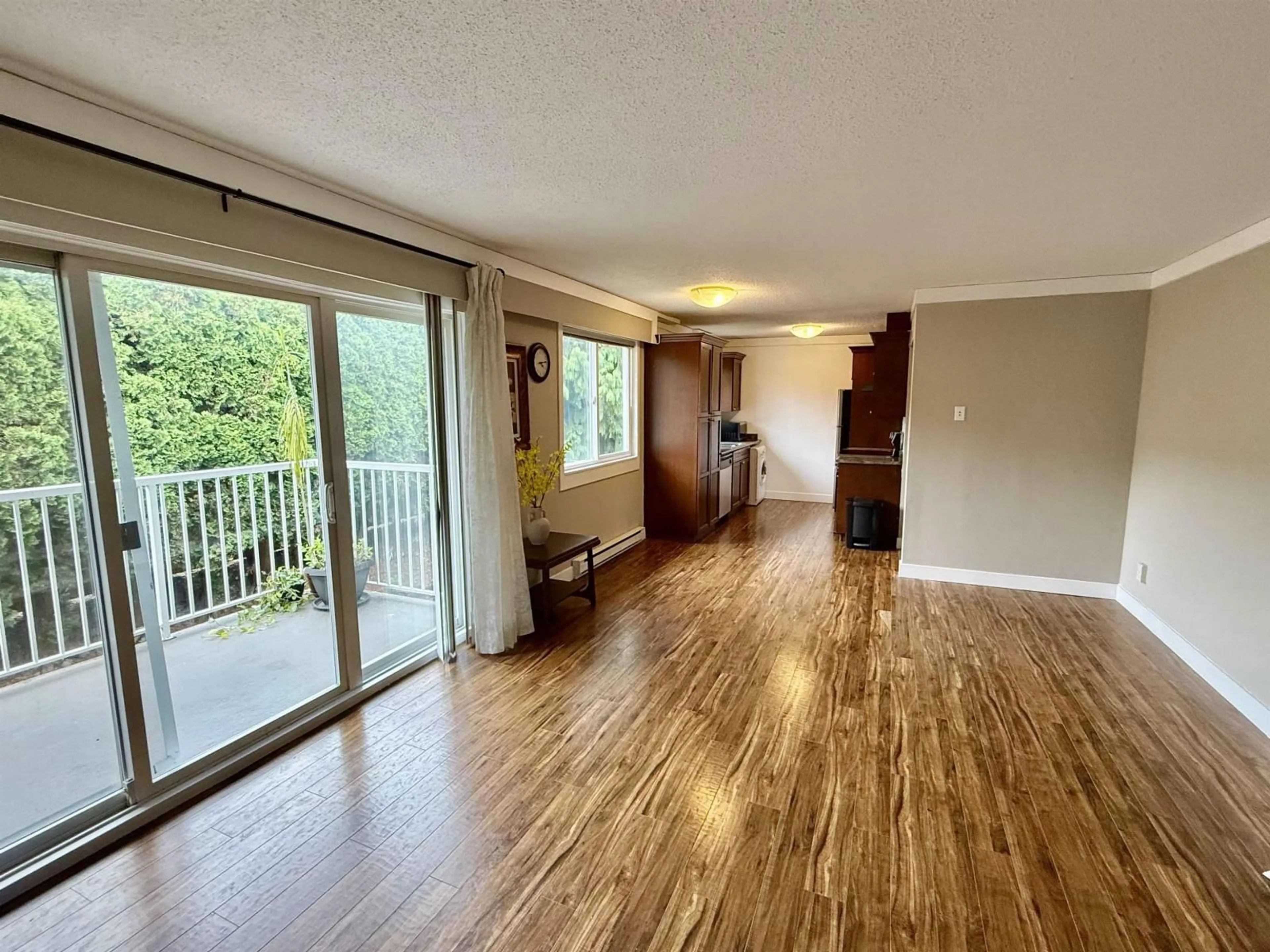 A pic of a room for 8 - 33900 MAYFAIR AVENUE, Abbotsford British Columbia V2S1R2