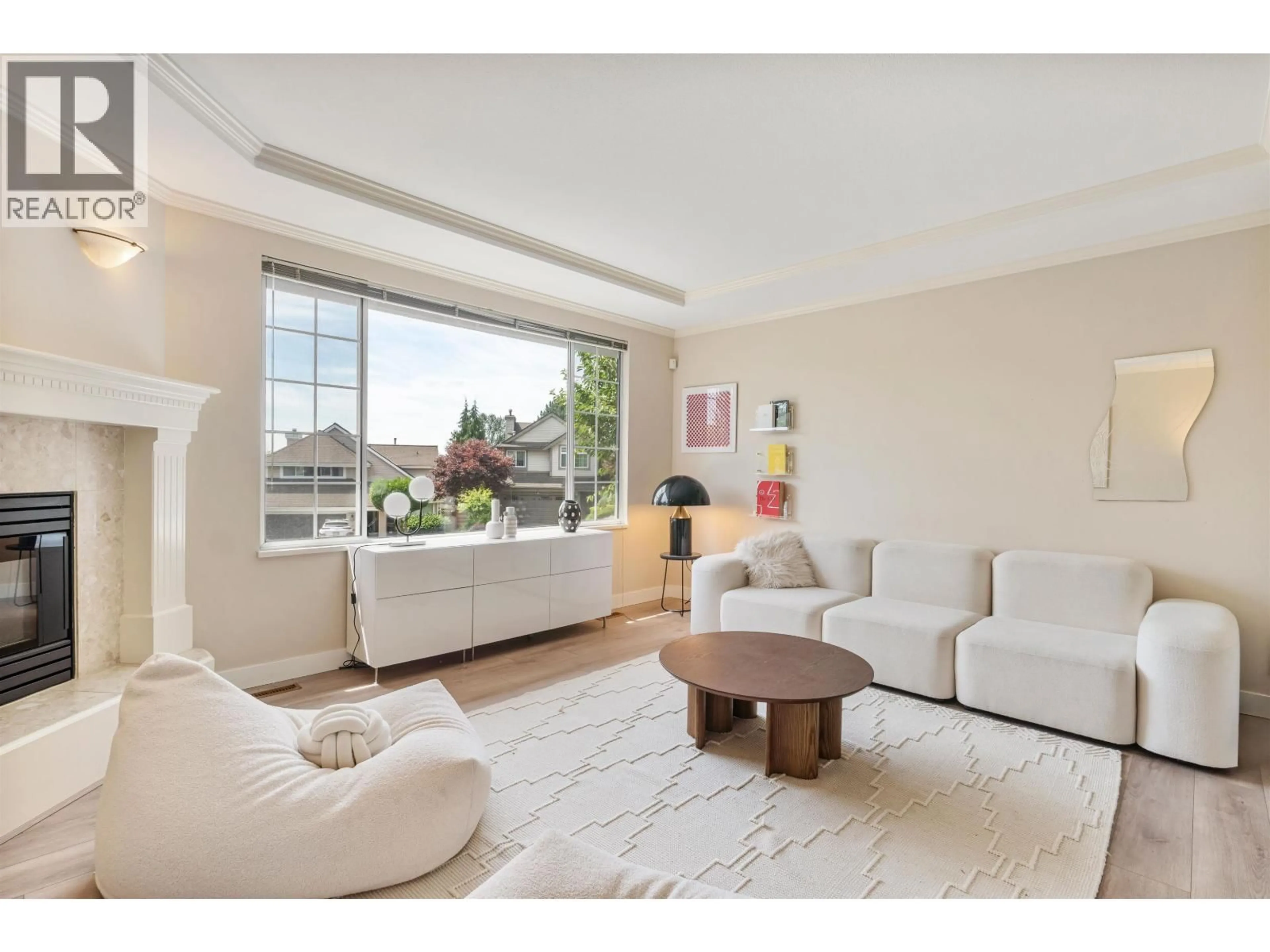Living room with furniture, unknown for 140 - 1495 LANSDOWNE DRIVE, Coquitlam British Columbia V3E2X4