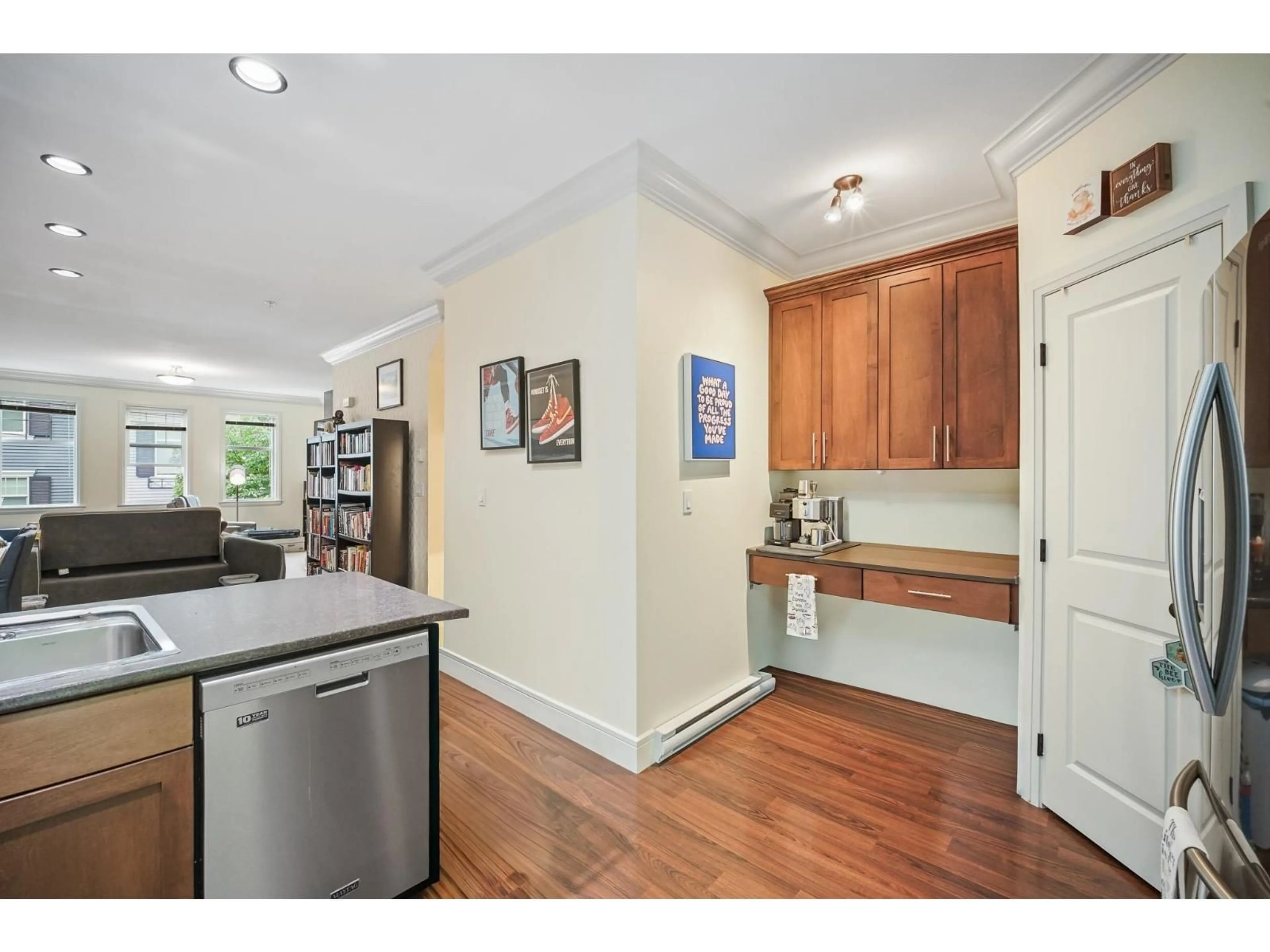 Open concept kitchen, unknown for 18 - 45390 VEDDER MOUNTAIN ROAD, Cultus Lake British Columbia V2R0P6
