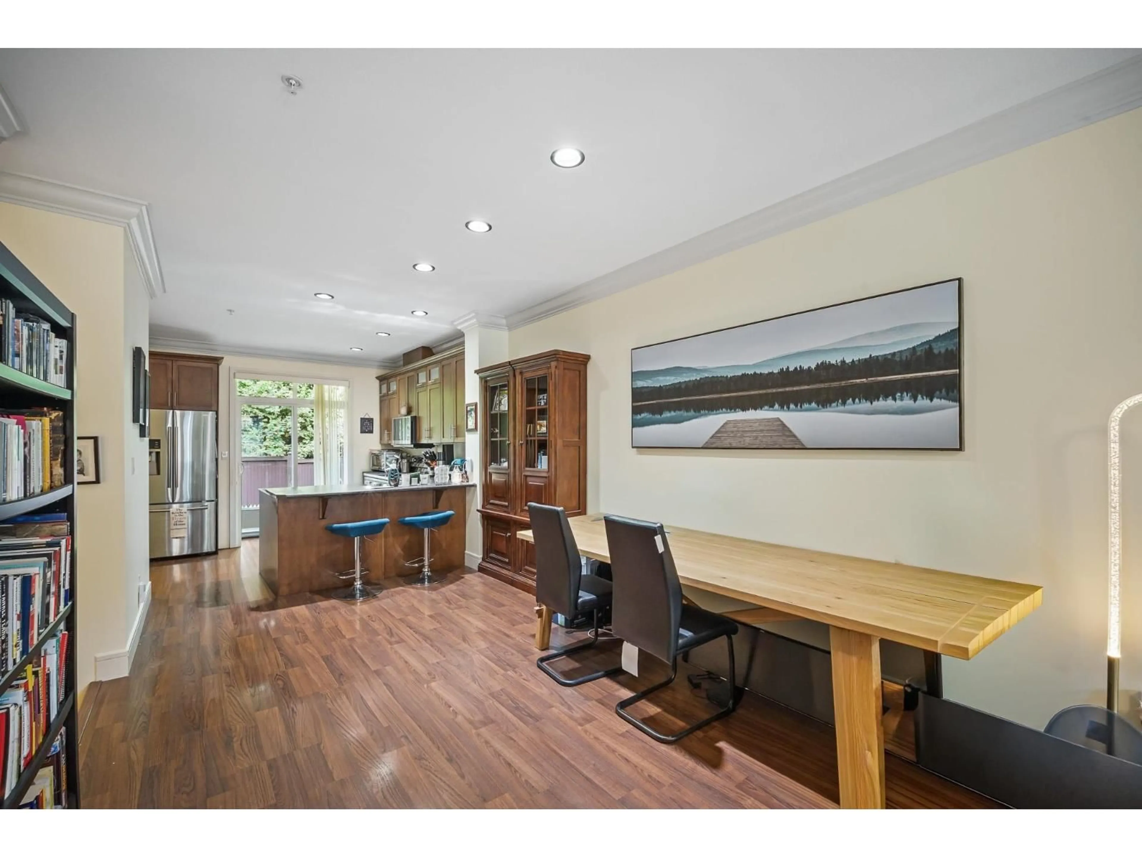 Open concept kitchen, wood/laminate floor for 18 - 45390 VEDDER MOUNTAIN ROAD, Cultus Lake British Columbia V2R0P6