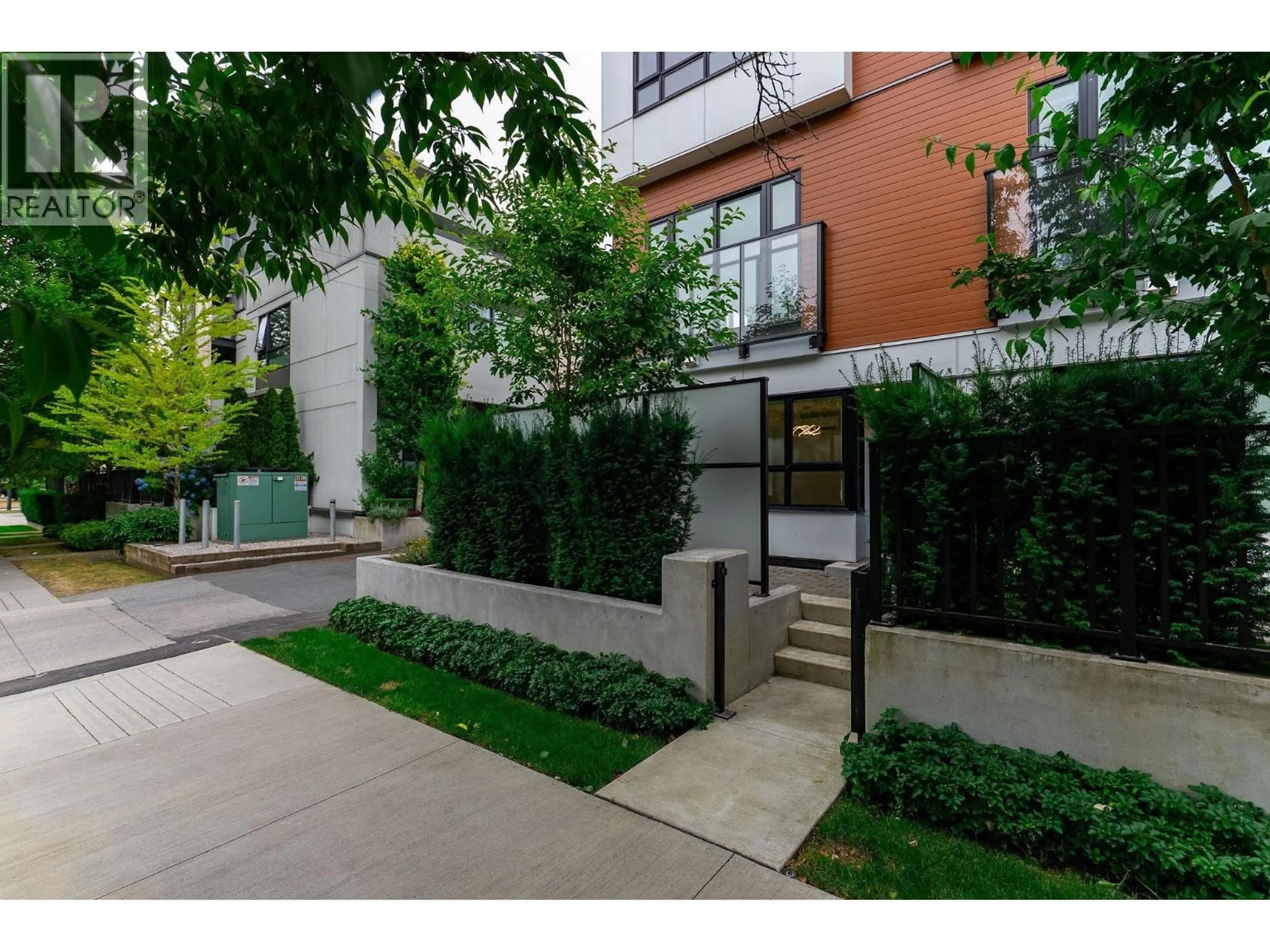 Unknown for 11 - 520 28TH AVENUE, Vancouver British Columbia V5Z2H1