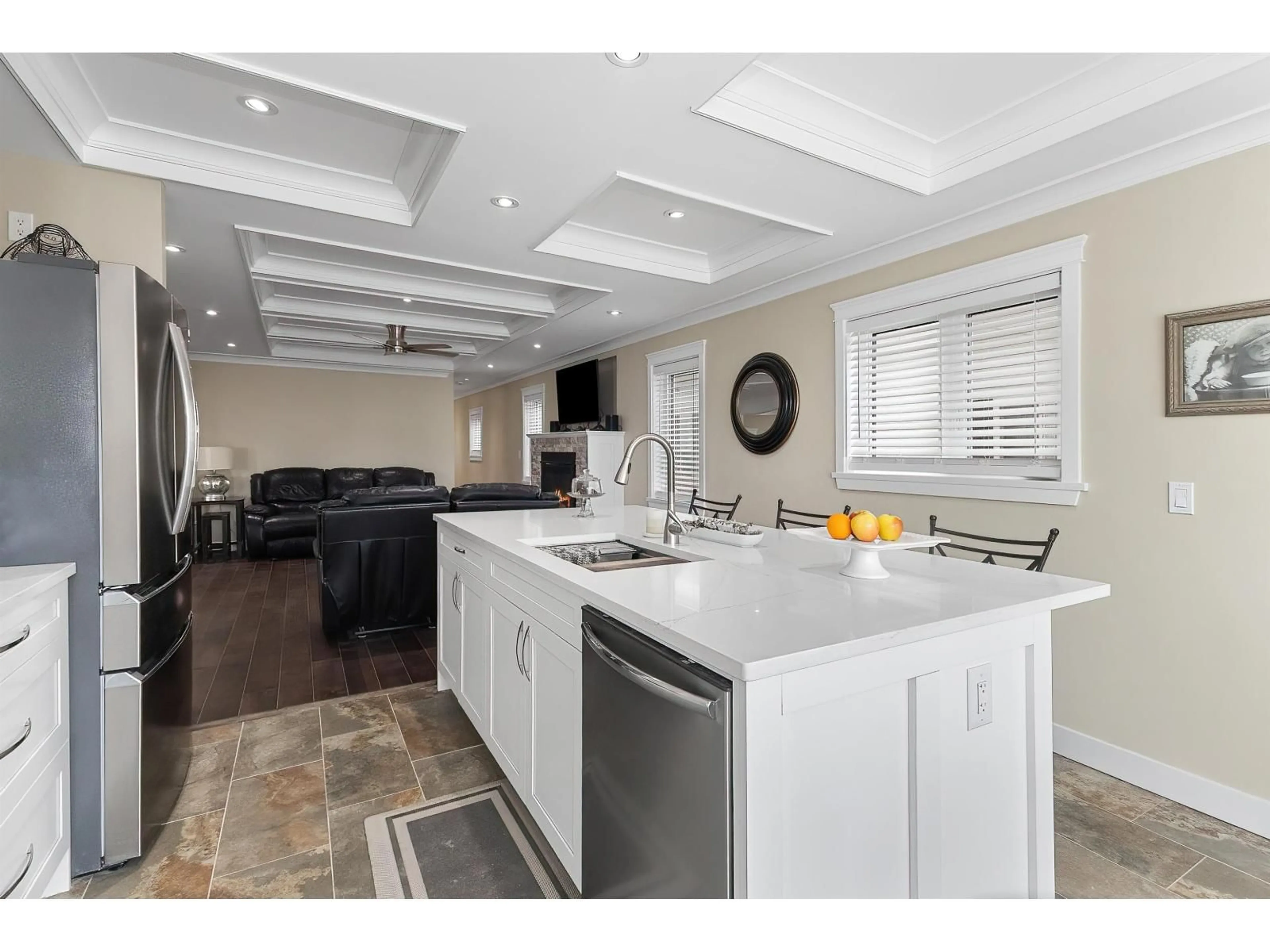 Open concept kitchen, unknown for 103 - 27111 0 AVENUE, Langley British Columbia V4W2T2