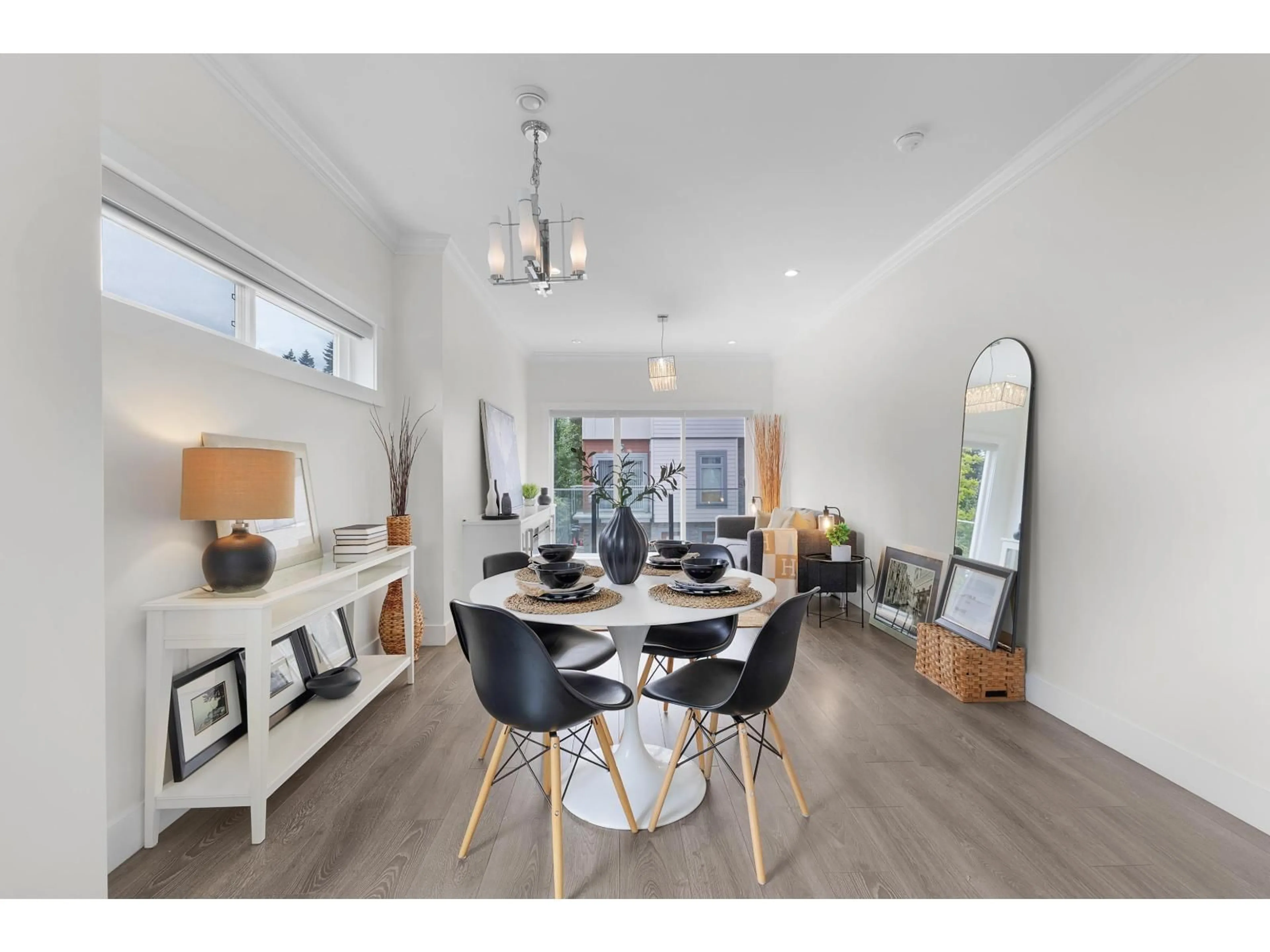 Dining room, wood/laminate floor for 18 - 13328 96 AVENUE, Surrey British Columbia V3V1Y4