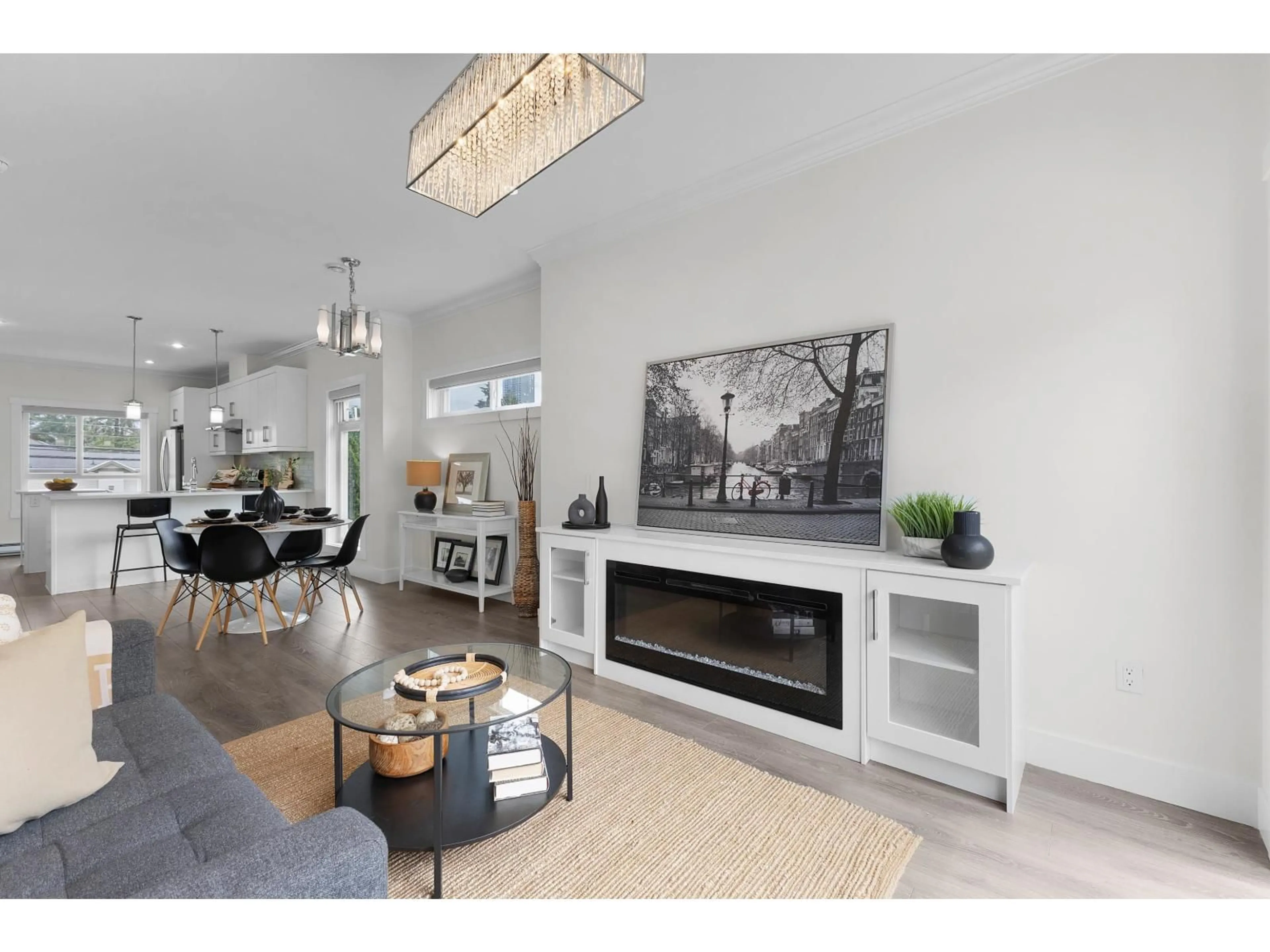 Living room with furniture, unknown for 18 - 13328 96 AVENUE, Surrey British Columbia V3V1Y4