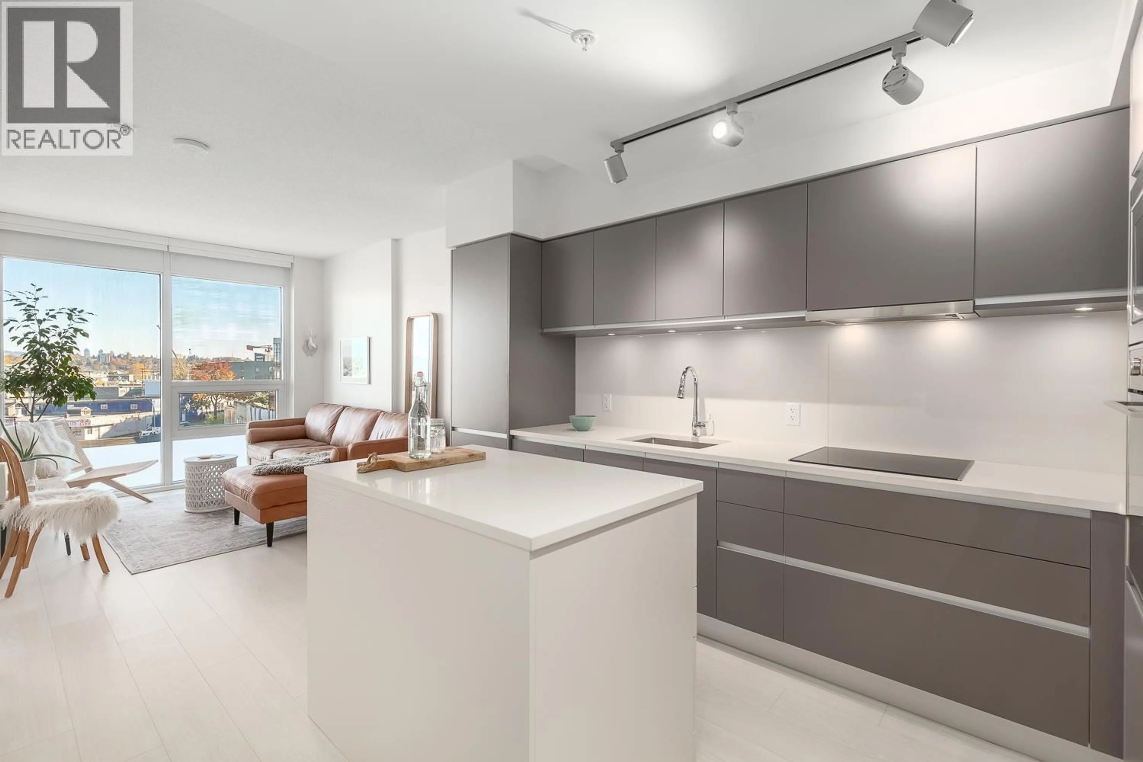 Open concept kitchen, unknown for 513 - 180 2ND AVENUE, Vancouver British Columbia V5T0K4