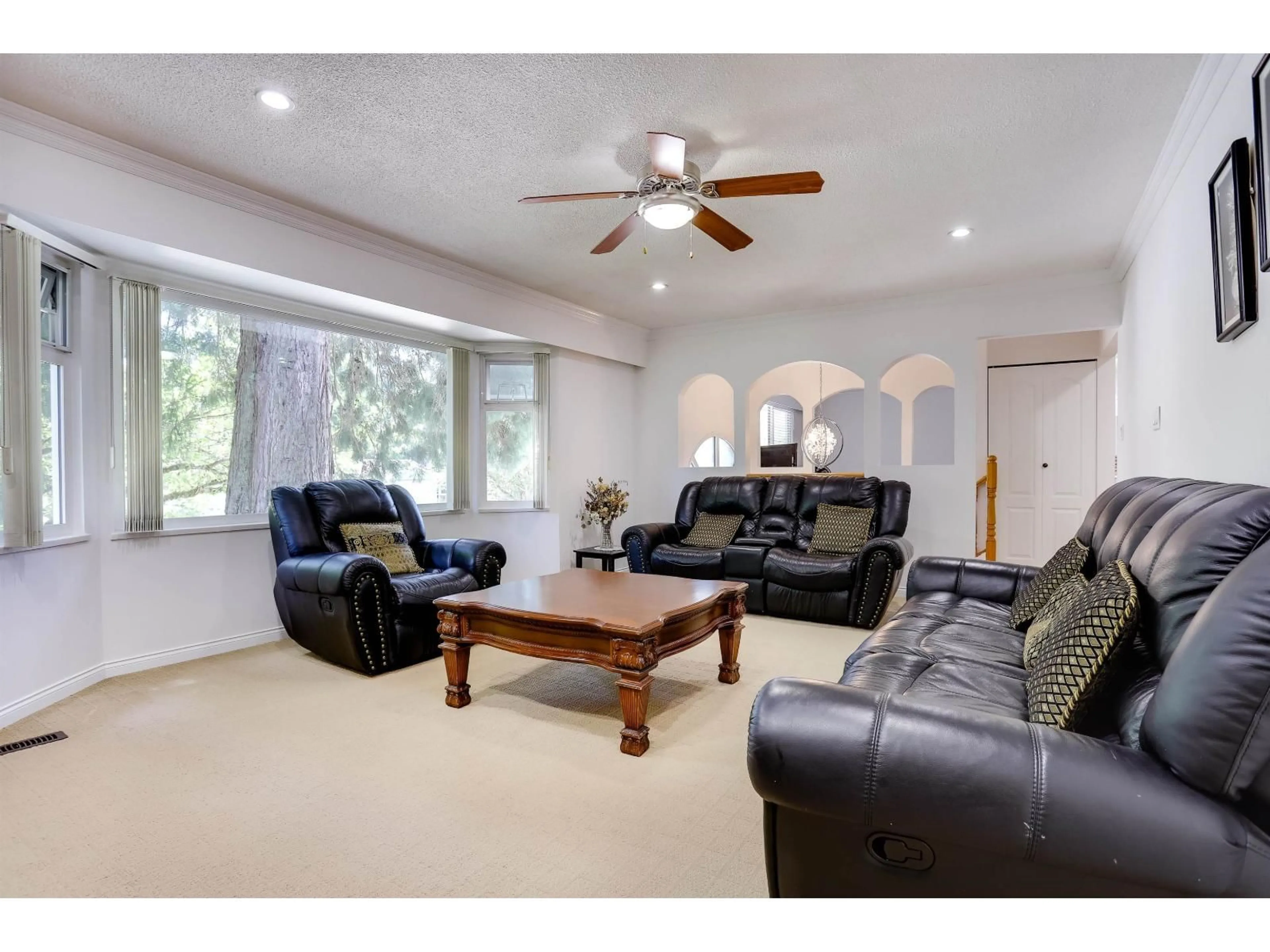 Living room with furniture, unknown for 15135 86B AVENUE, Surrey British Columbia V3S4V3