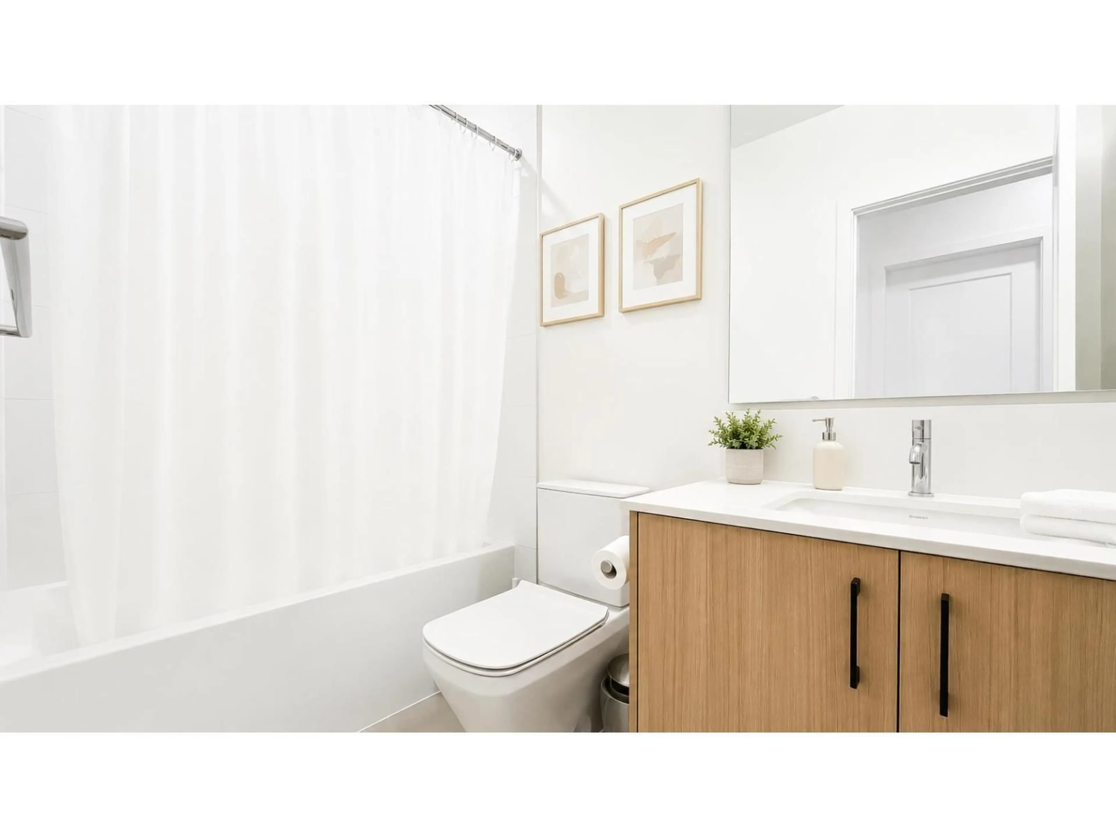 Standard bathroom, unknown for 18 - 15235 SITKA DRIVE, Surrey British Columbia V3S0A9