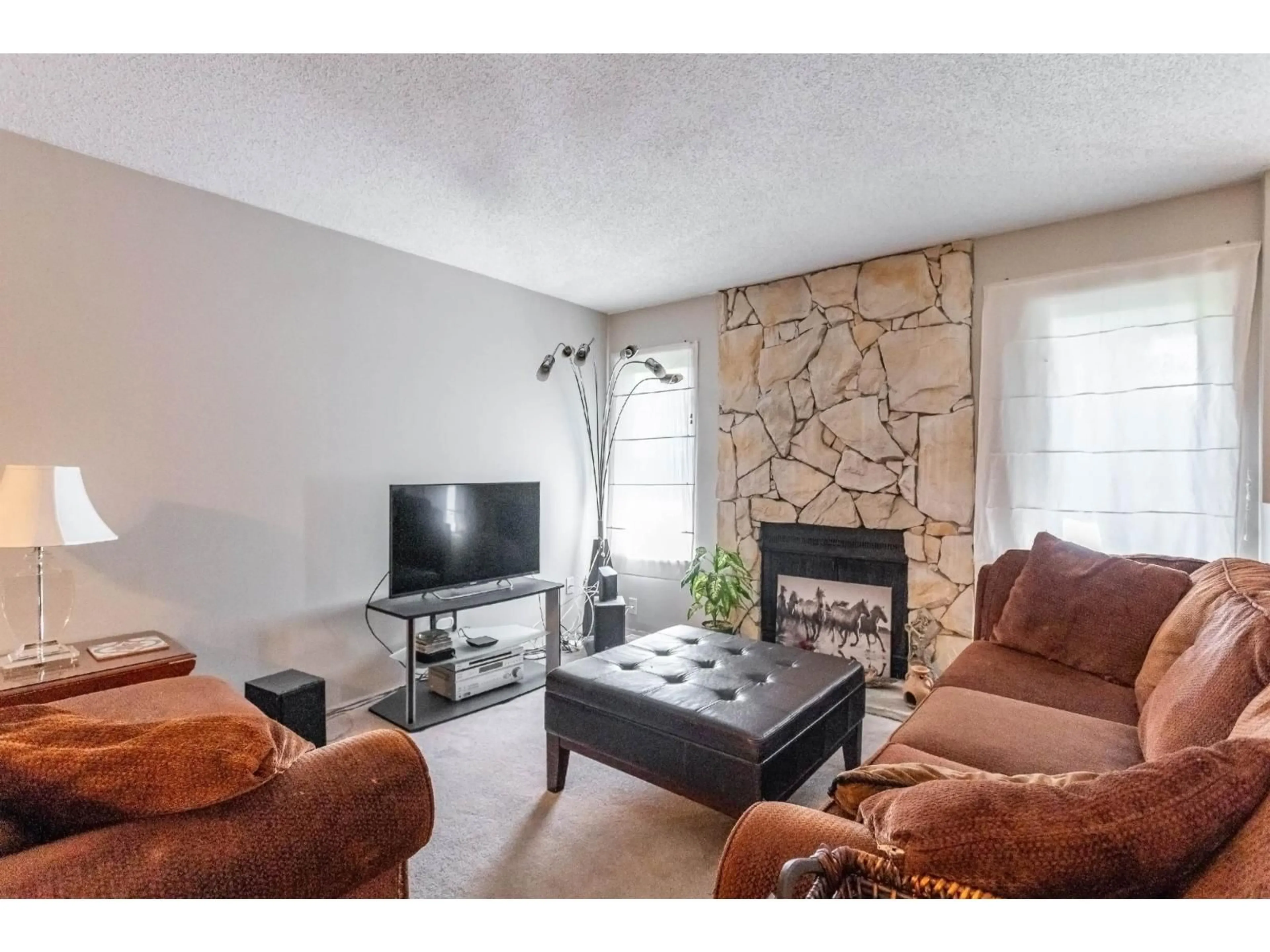 Living room with furniture, unknown for 2253 WILLOUGHBY WAY, Langley British Columbia V2Y1B8