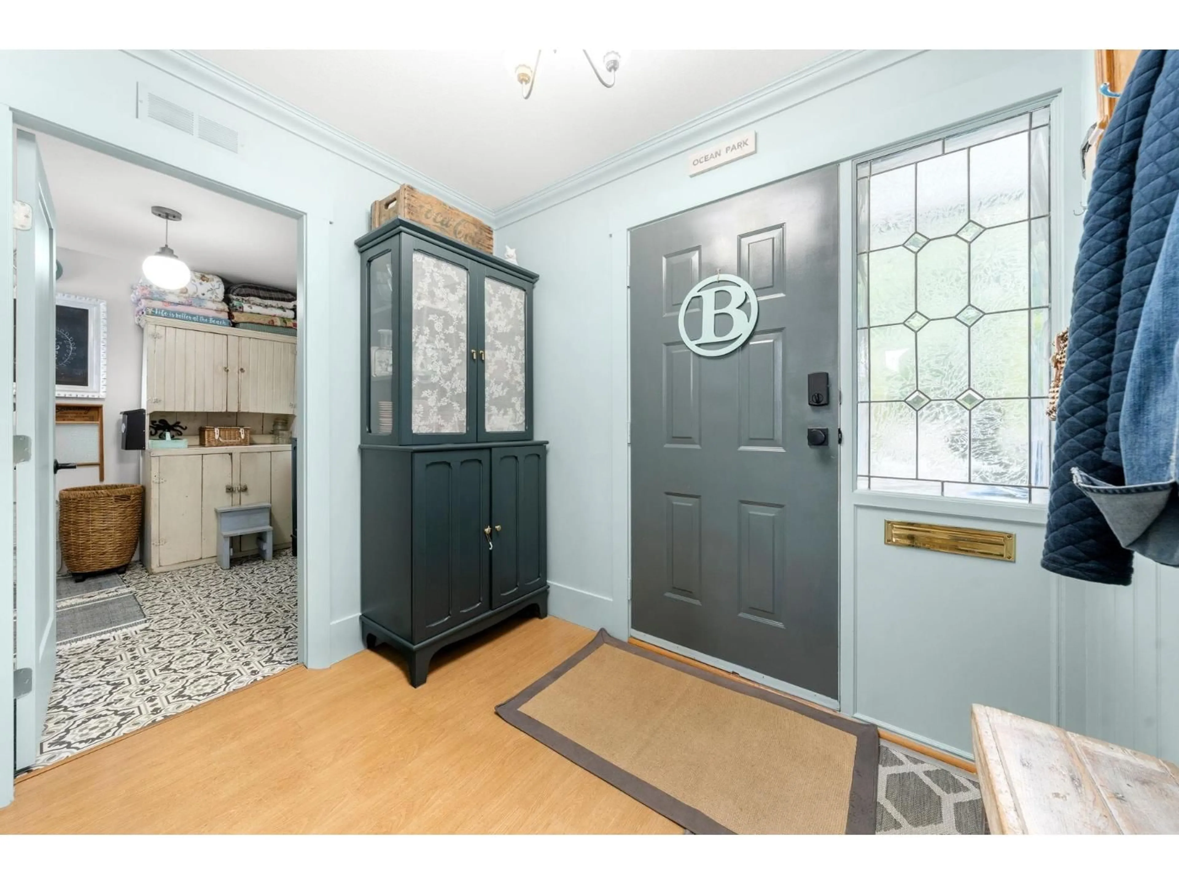 Indoor entryway for 116 - 1744 128 STREET, Surrey British Columbia V4A3V4