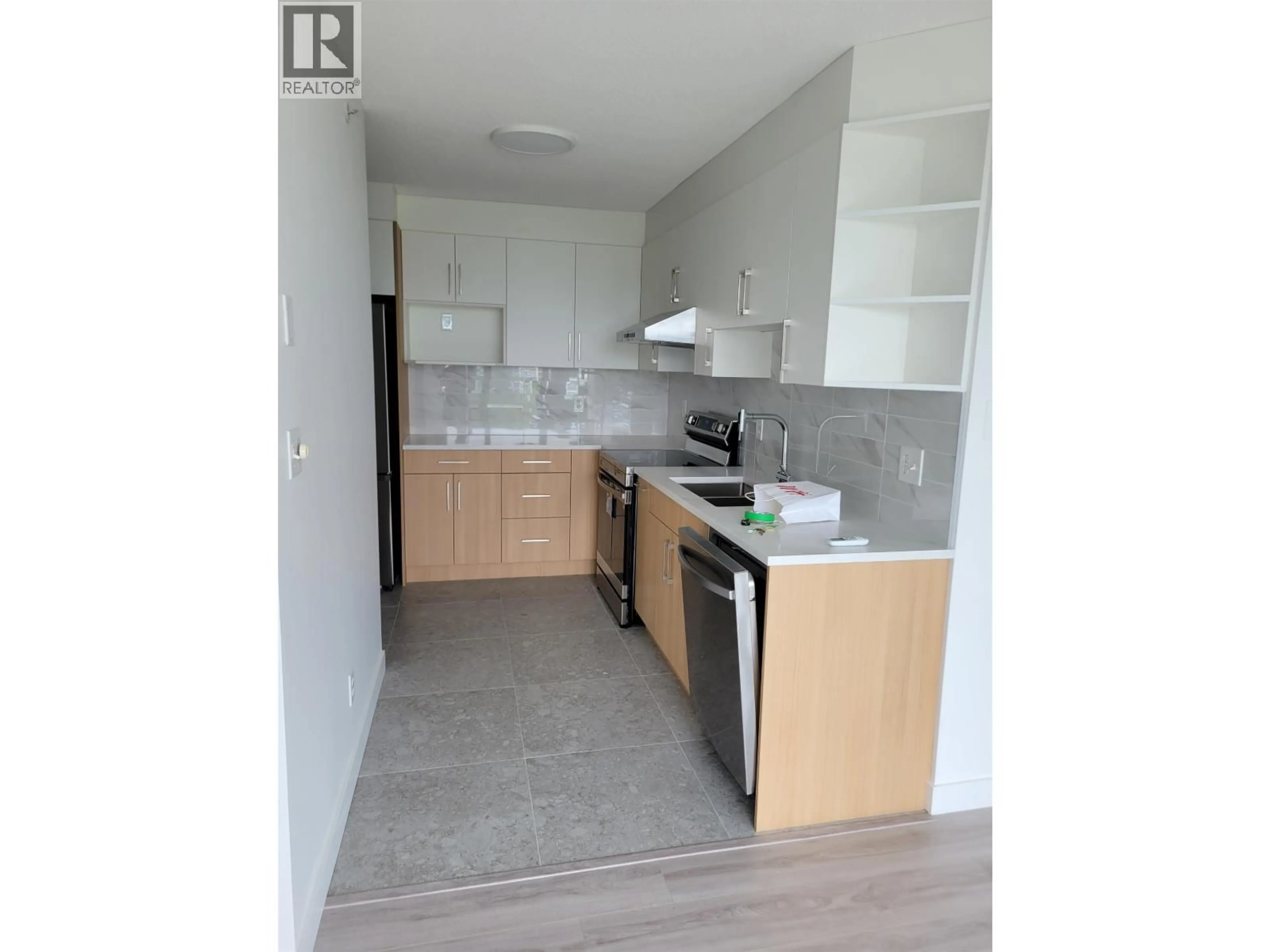 Standard kitchen, unknown for 1202 - 5911 ALDERBRIDGE WAY, Richmond British Columbia V6X4C6