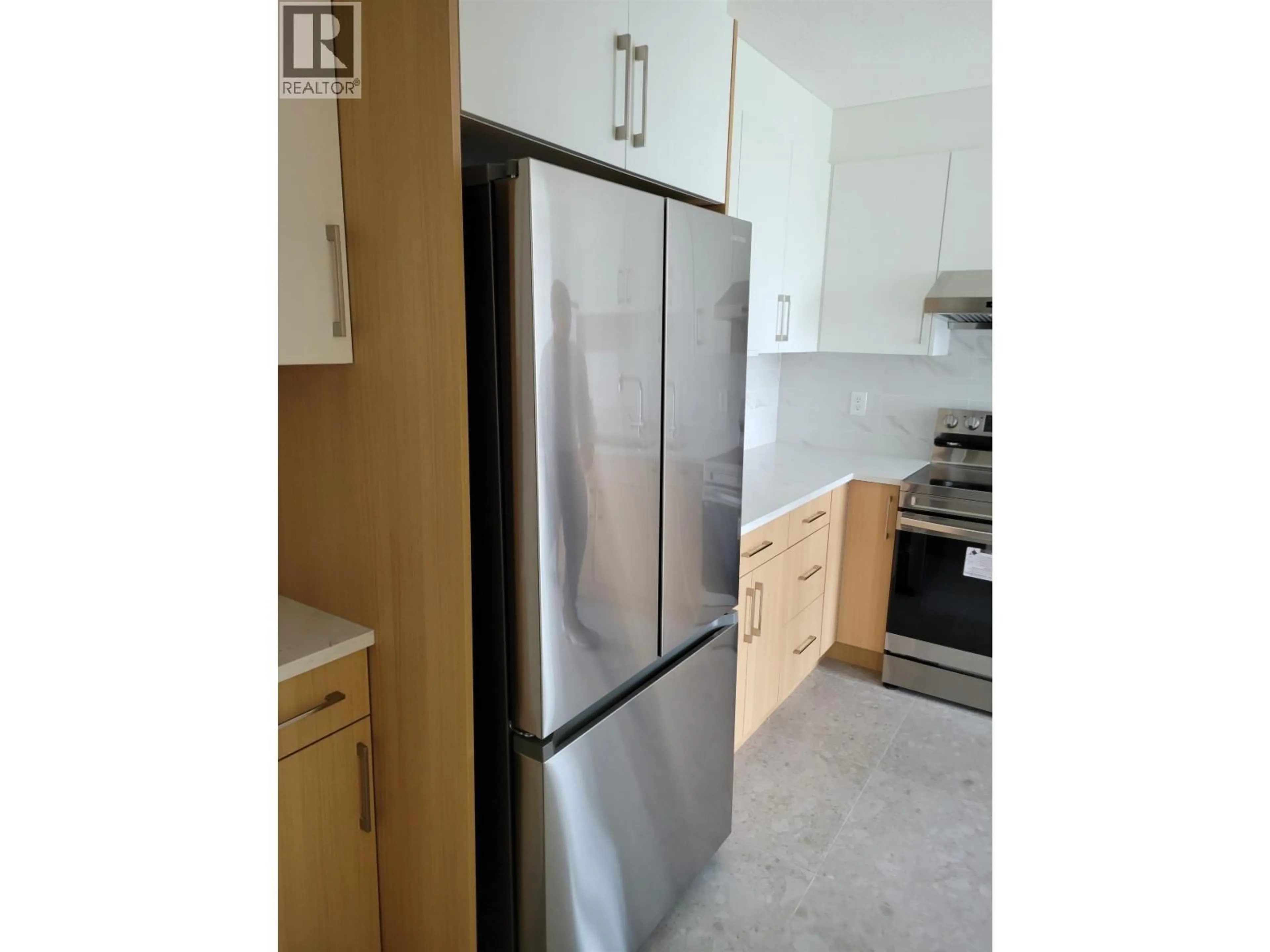 Standard kitchen, unknown for 1202 - 5911 ALDERBRIDGE WAY, Richmond British Columbia V6X4C6