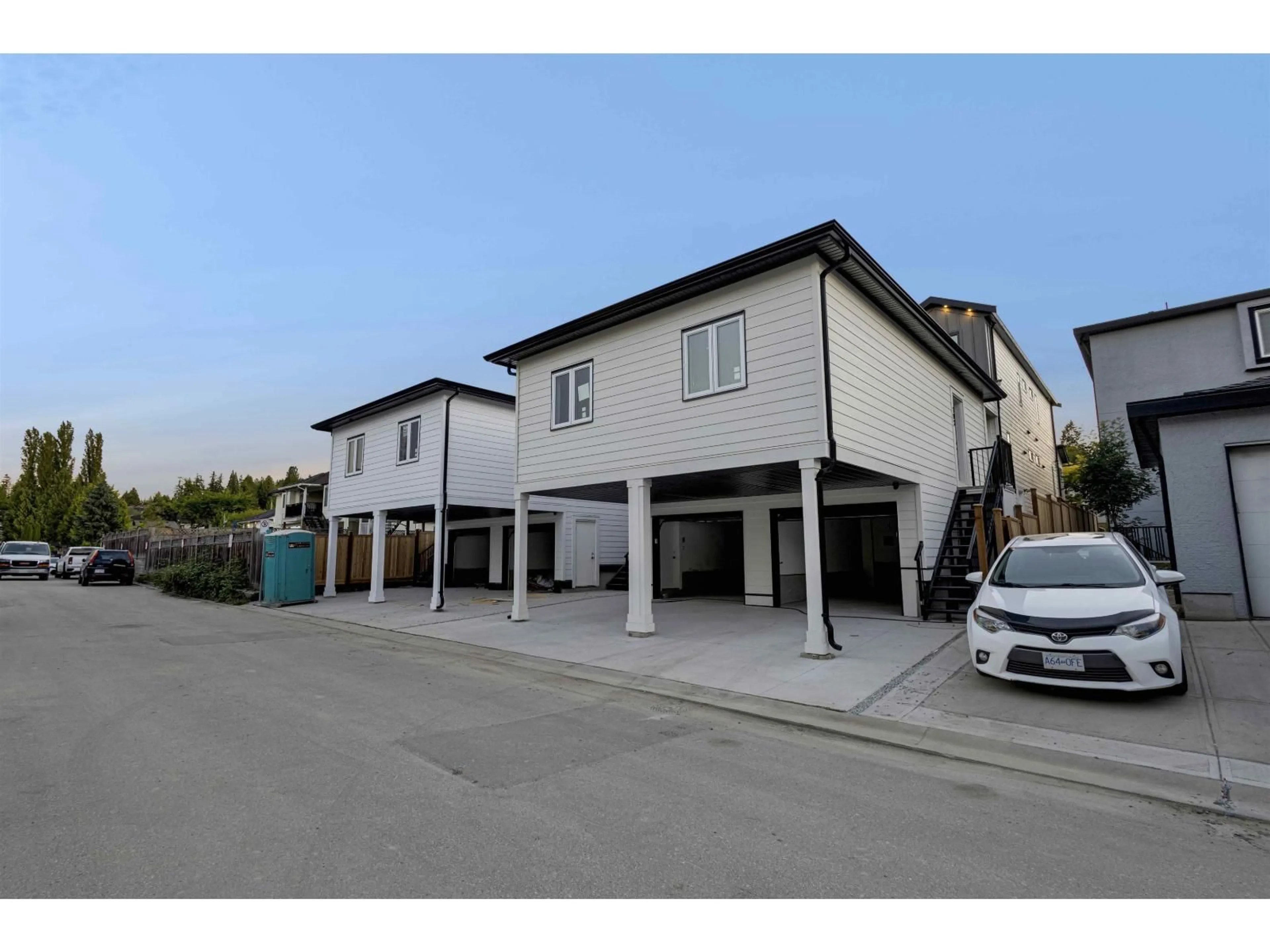 Unknown for 102 - 6356 138 STREET, Surrey British Columbia V3X1E6