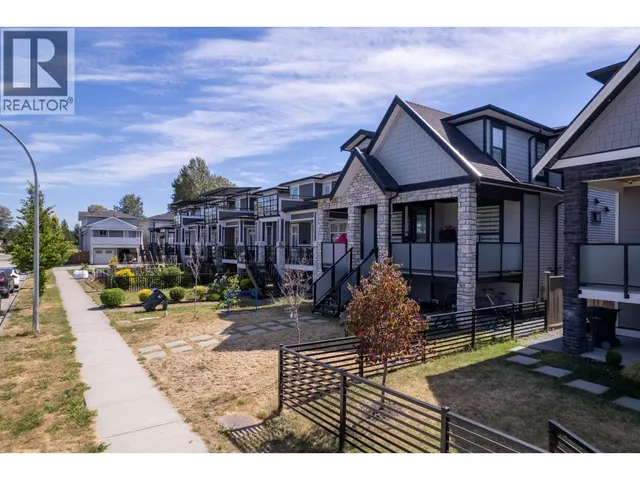 222 HAMPTON STREET, New Westminster 4