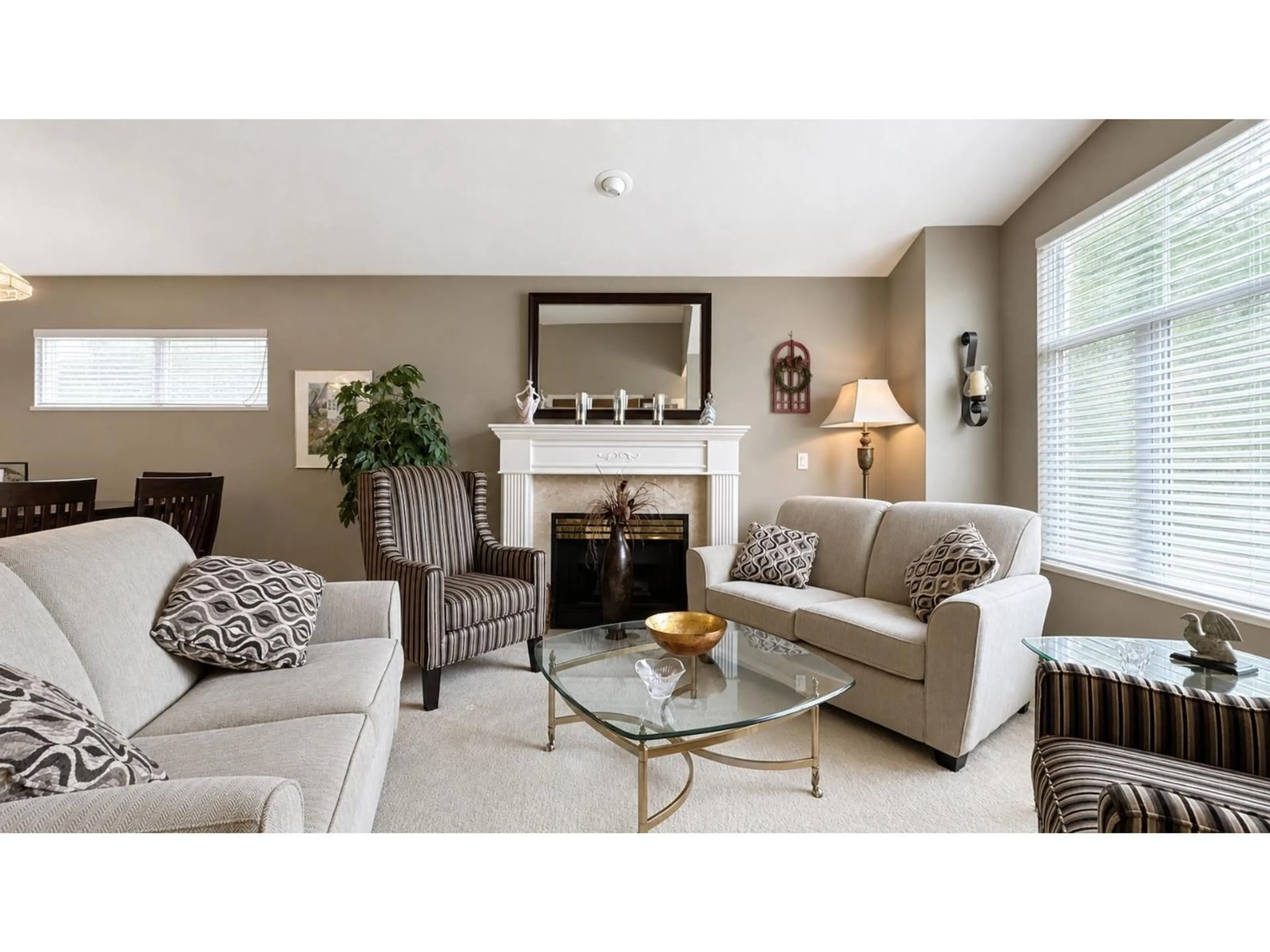 Living room with furniture, unknown for 50 - 20751 87TH AVENUE, Langley British Columbia V1M2X3