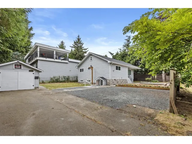1593 STEVENS STREET, White Rock 3
