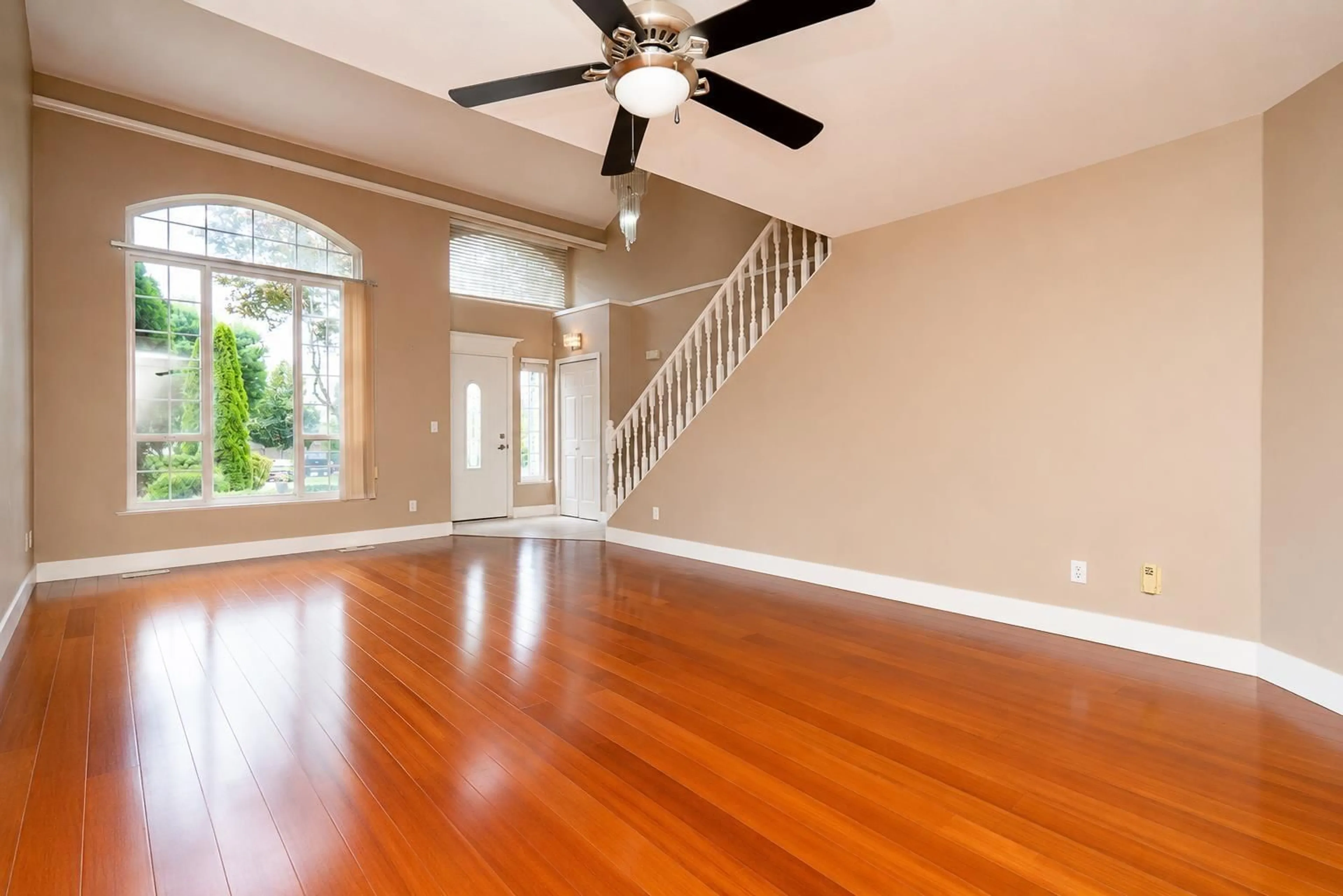 Unknown for 15445 109A AVENUE, Surrey British Columbia V3R0X6