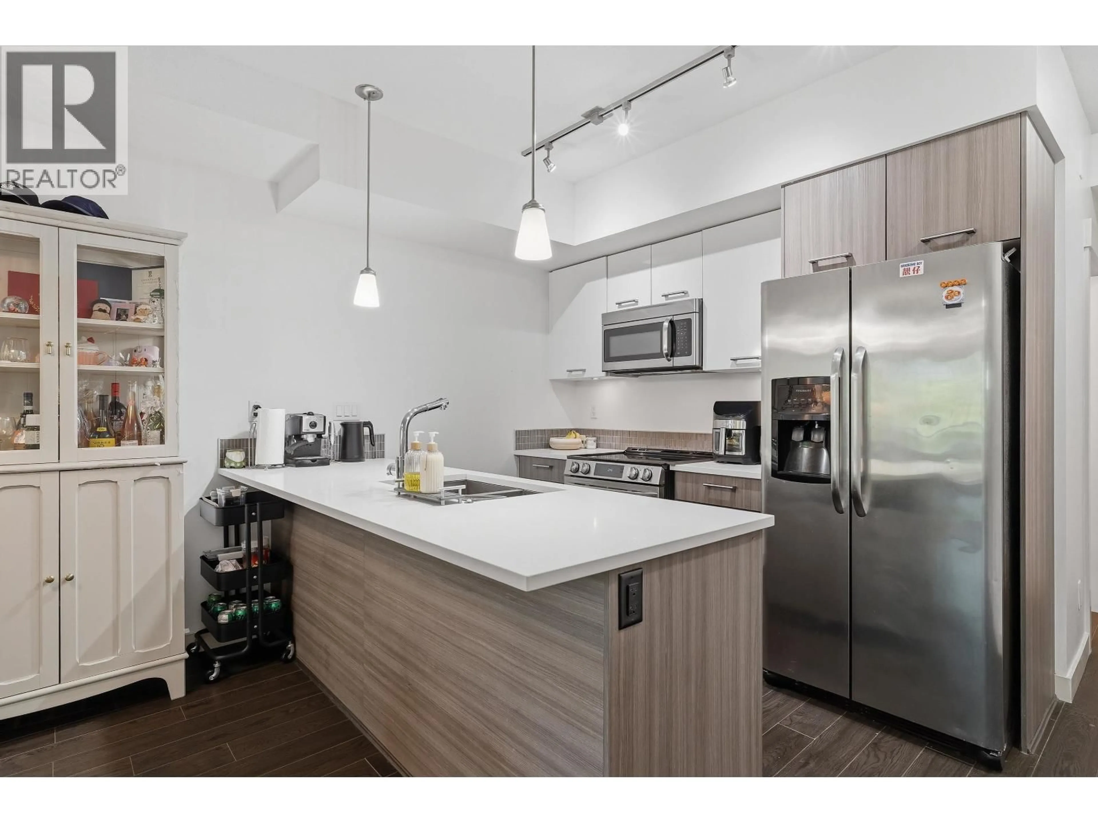 Open concept kitchen, unknown for 206 - 2214 KELLY AVENUE, Port Coquitlam British Columbia V3C0E5