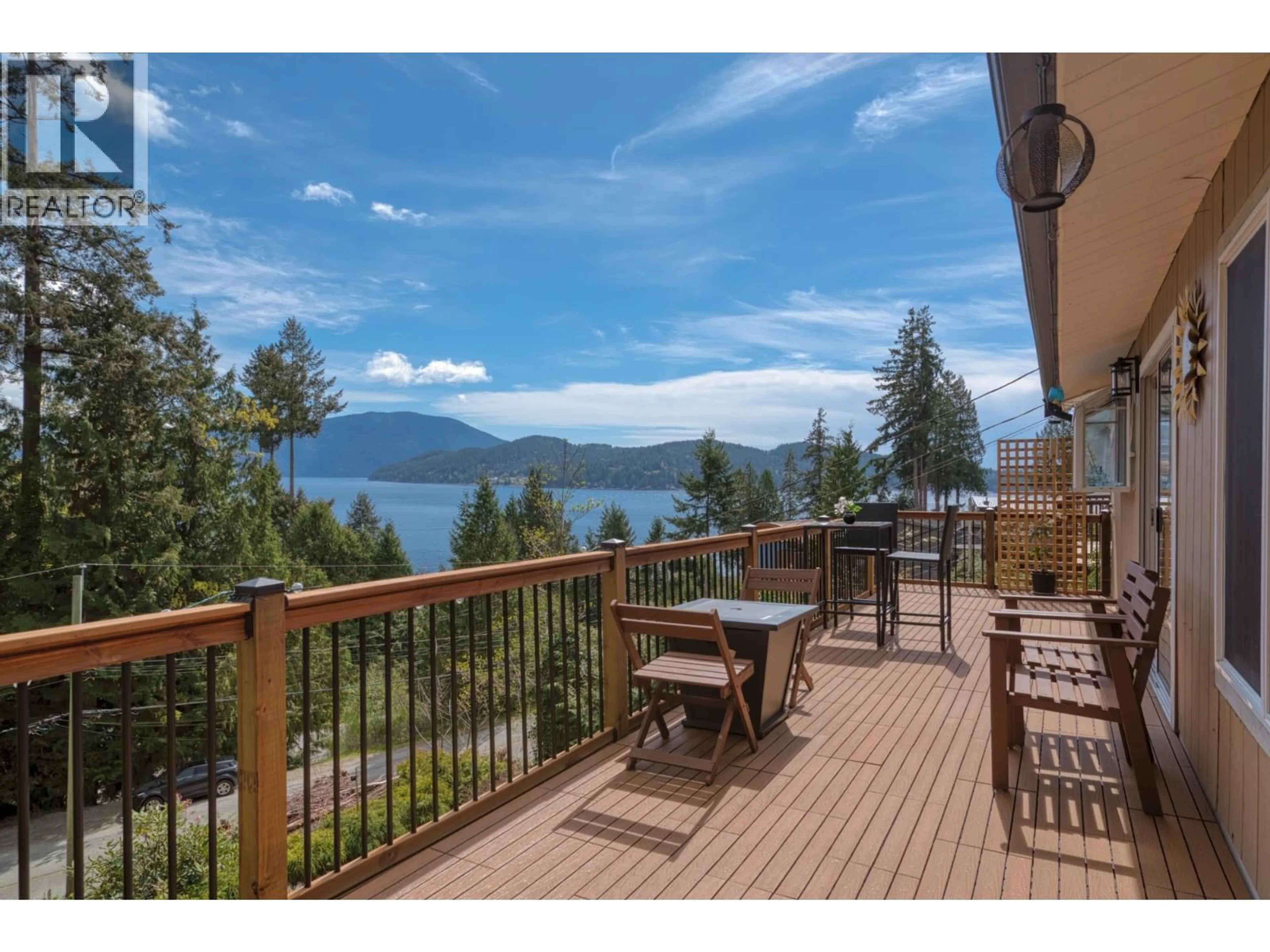 Patio, water/lake/river/ocean view for 1849 NORTH ROAD, Gibsons British Columbia V0N1V1