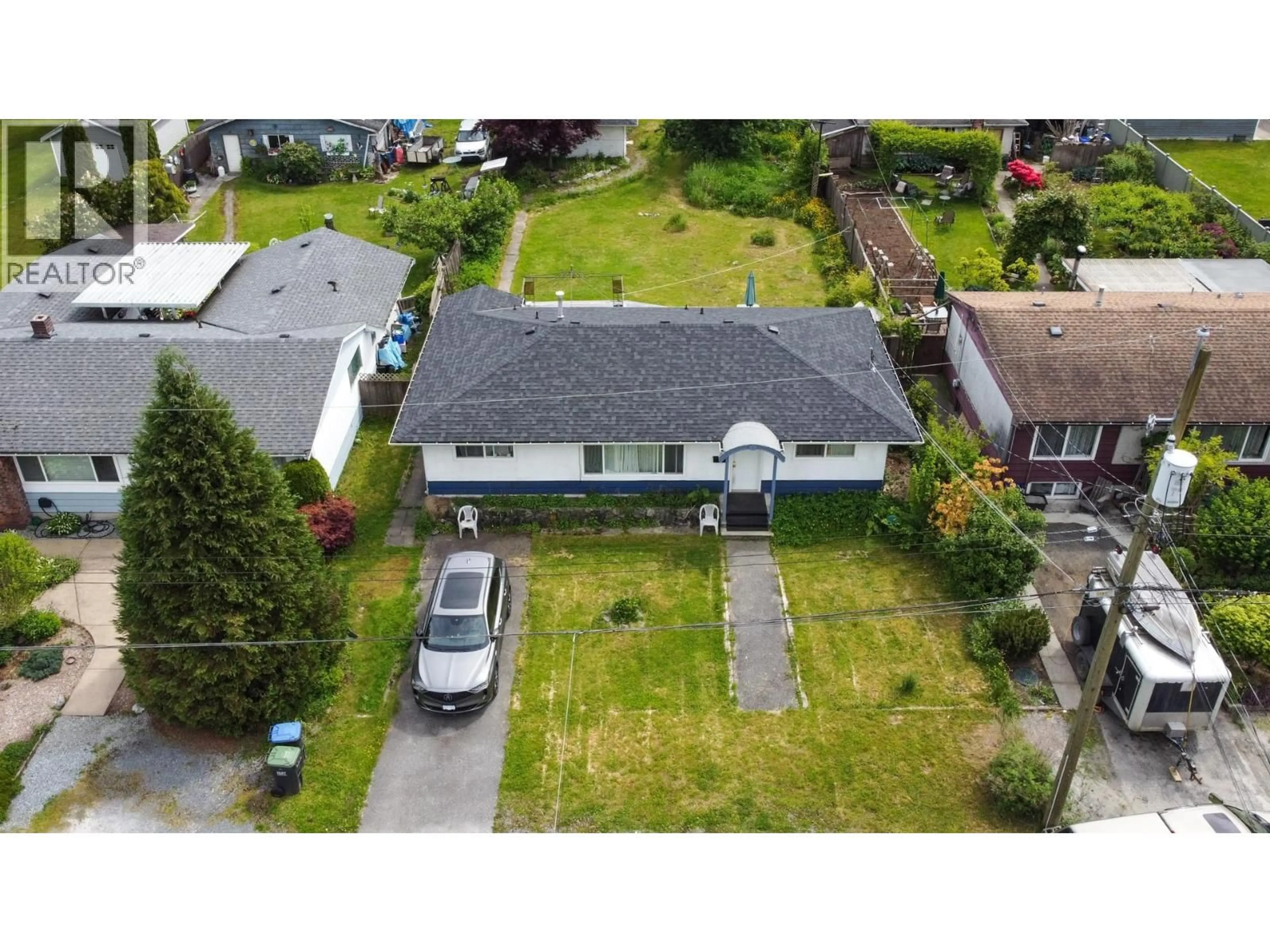 A pic from outside/outdoor area/front of a property/back of a property/a pic from drone, street for 1752 DORSET AVENUE, Port Coquitlam British Columbia V3B2A2